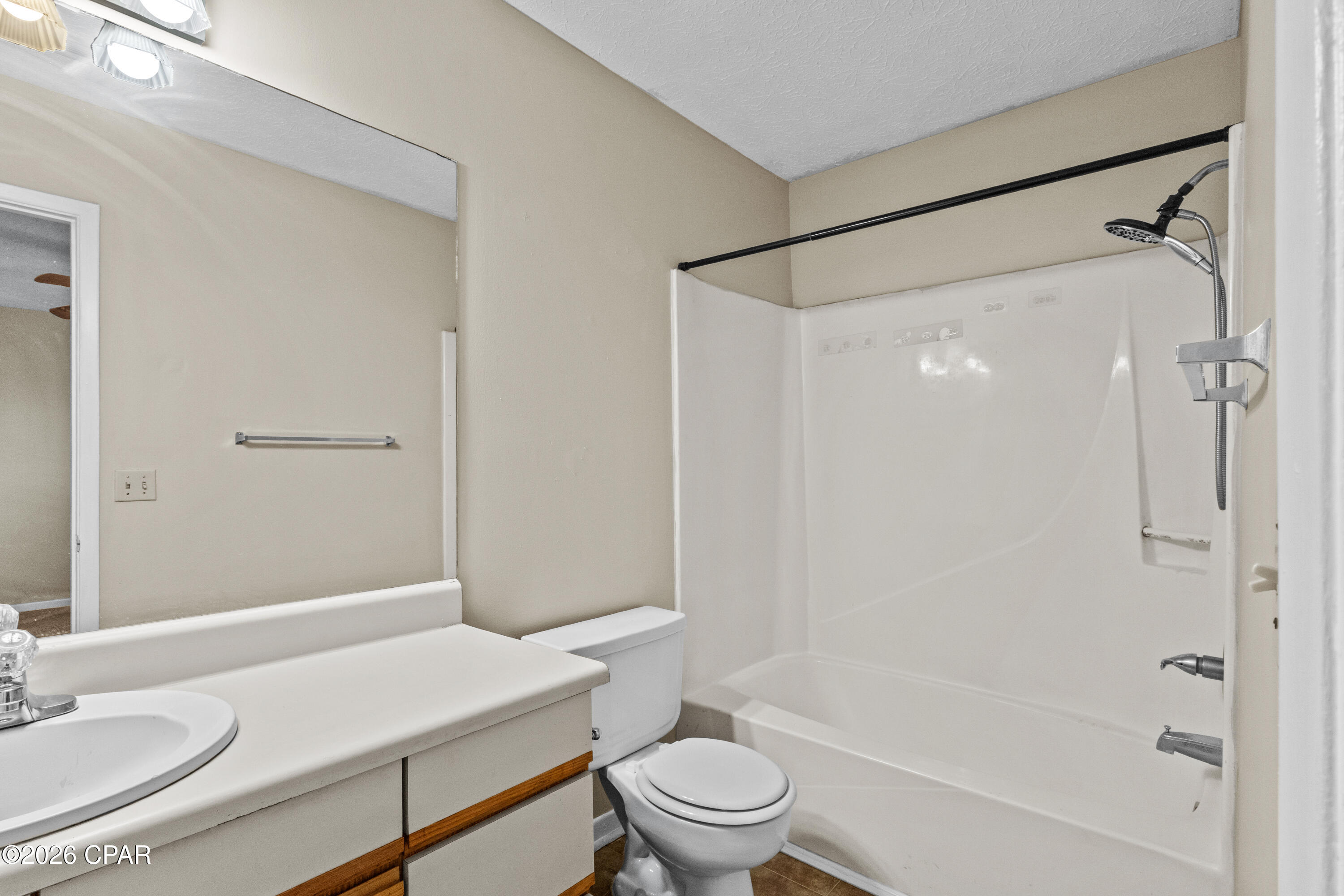 Gulf Coast Vill U-1 Re - Residential
