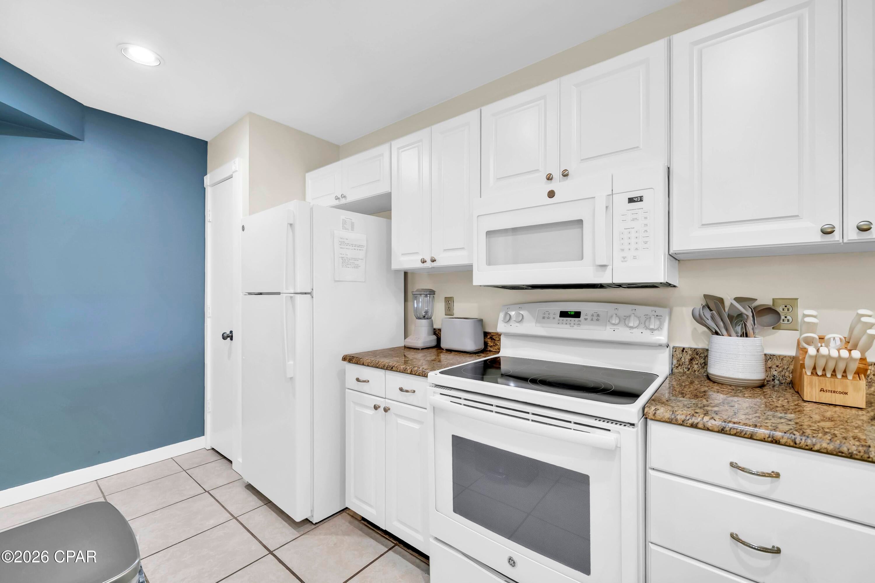 River Oaks Tennis Villas - Residential