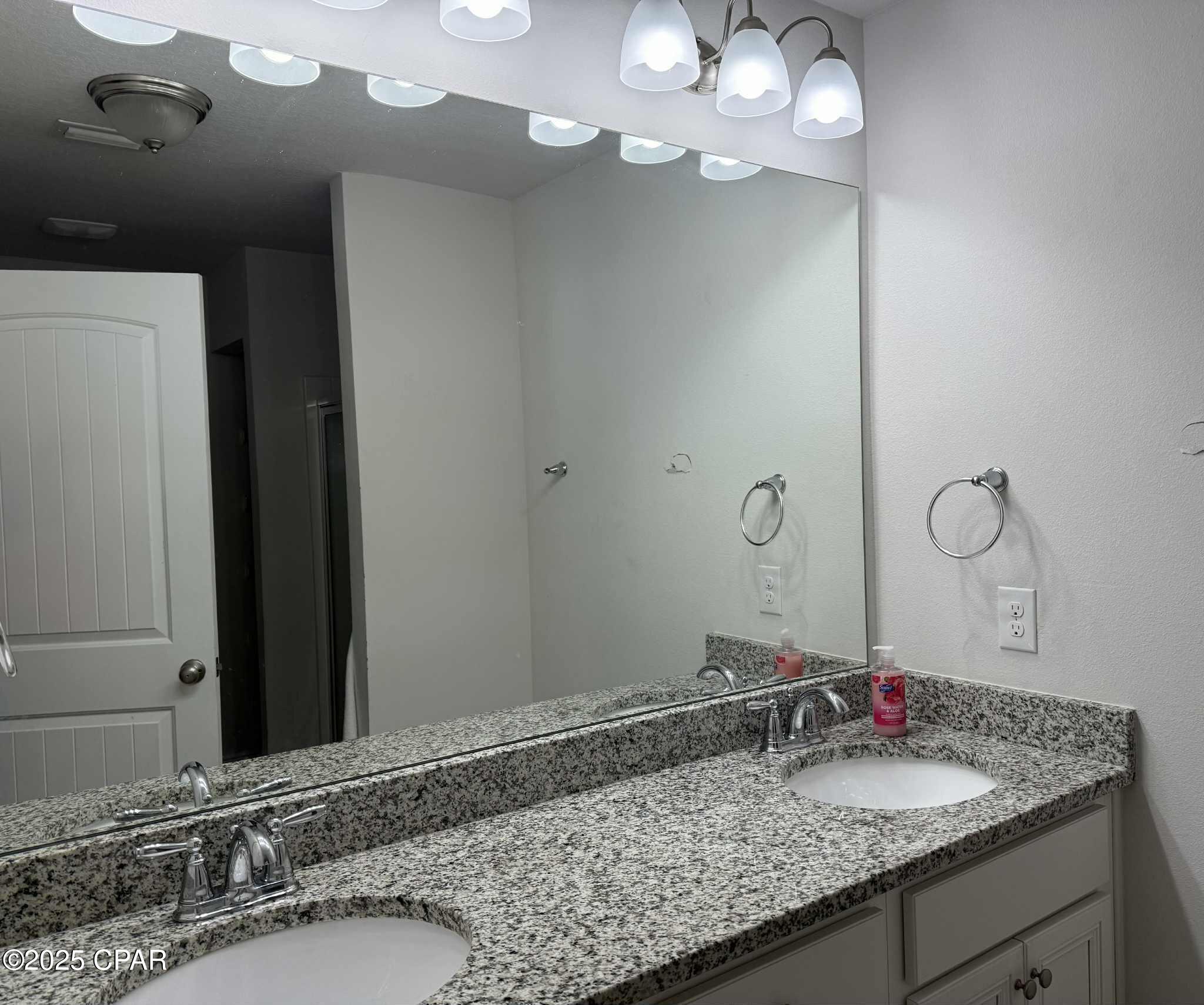 Hathaway Townhomes - Residential Lease