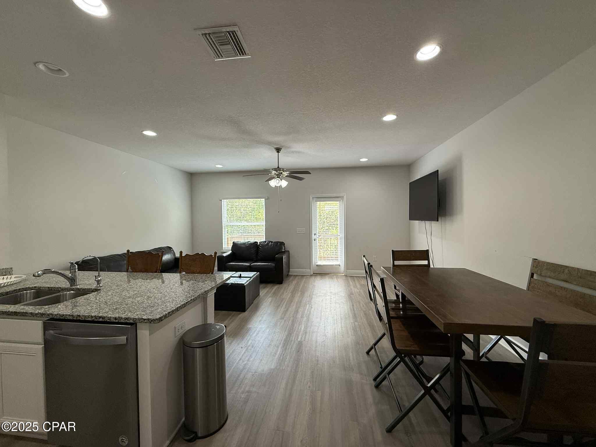 Hathaway Townhomes - Residential Lease