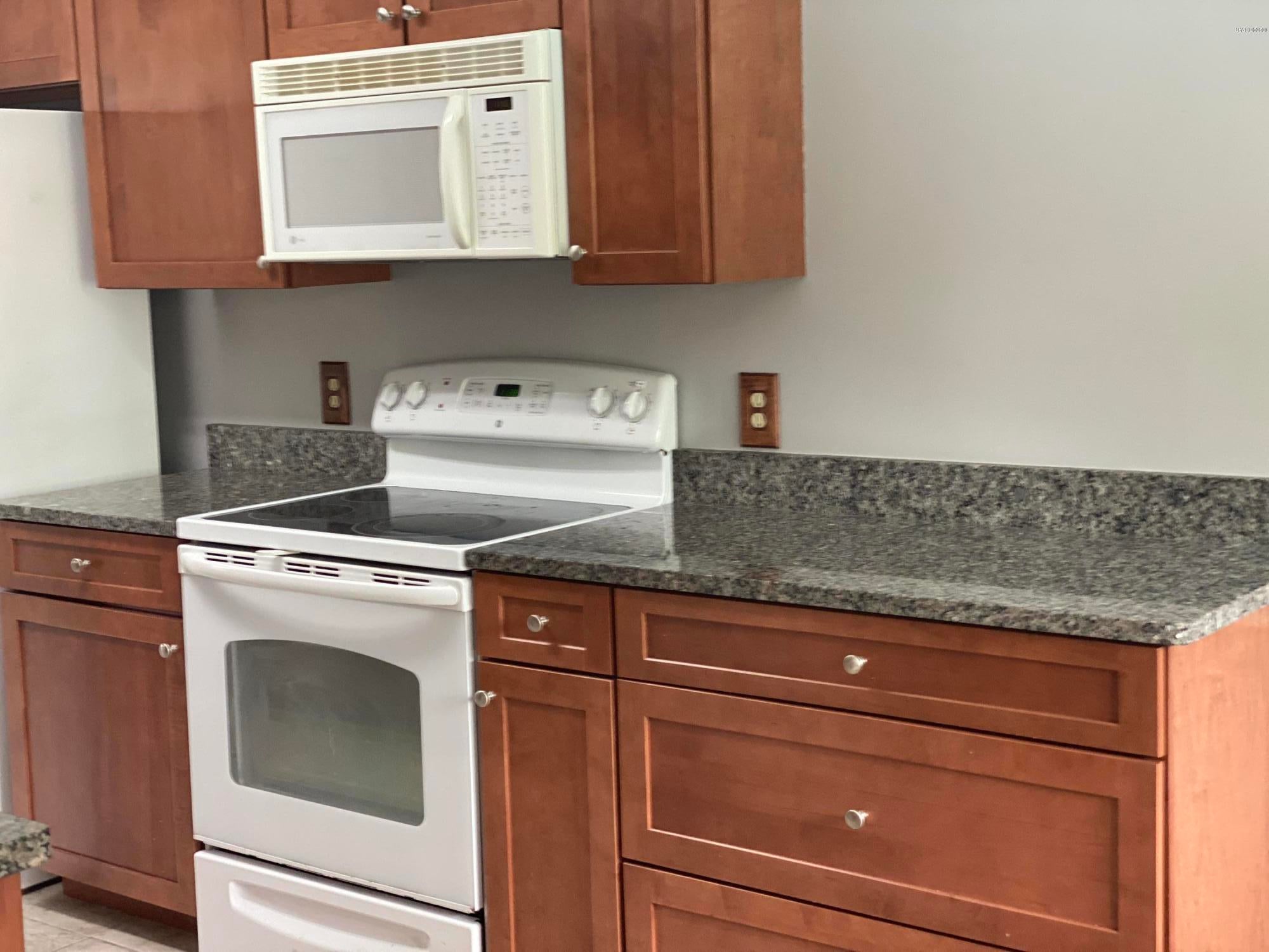 [No Recorded Subdiv] - Residential Lease
