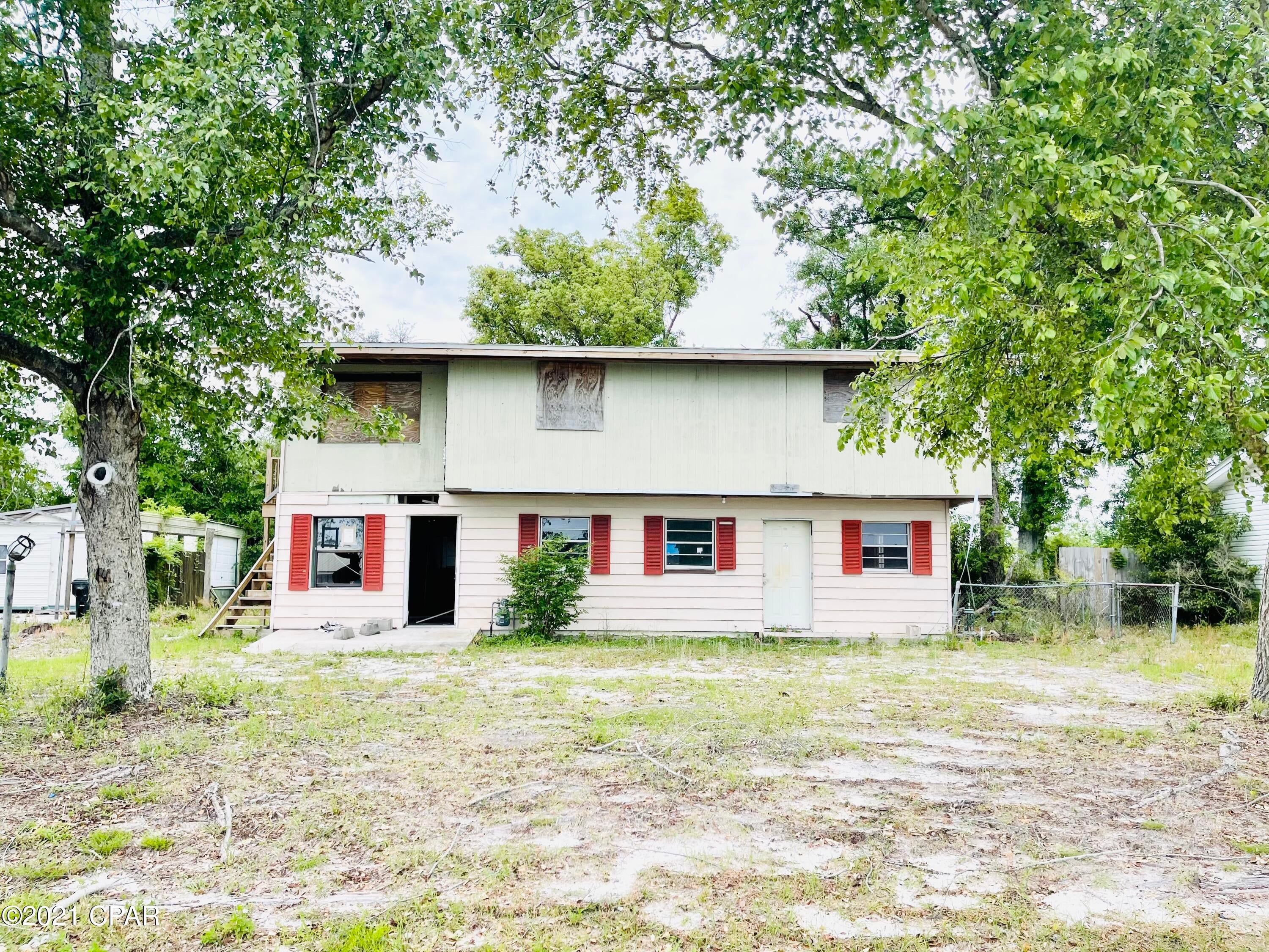 Do not miss this DUPLEX opportunity!!!!  Seller has chosen not to look at offers under listing price