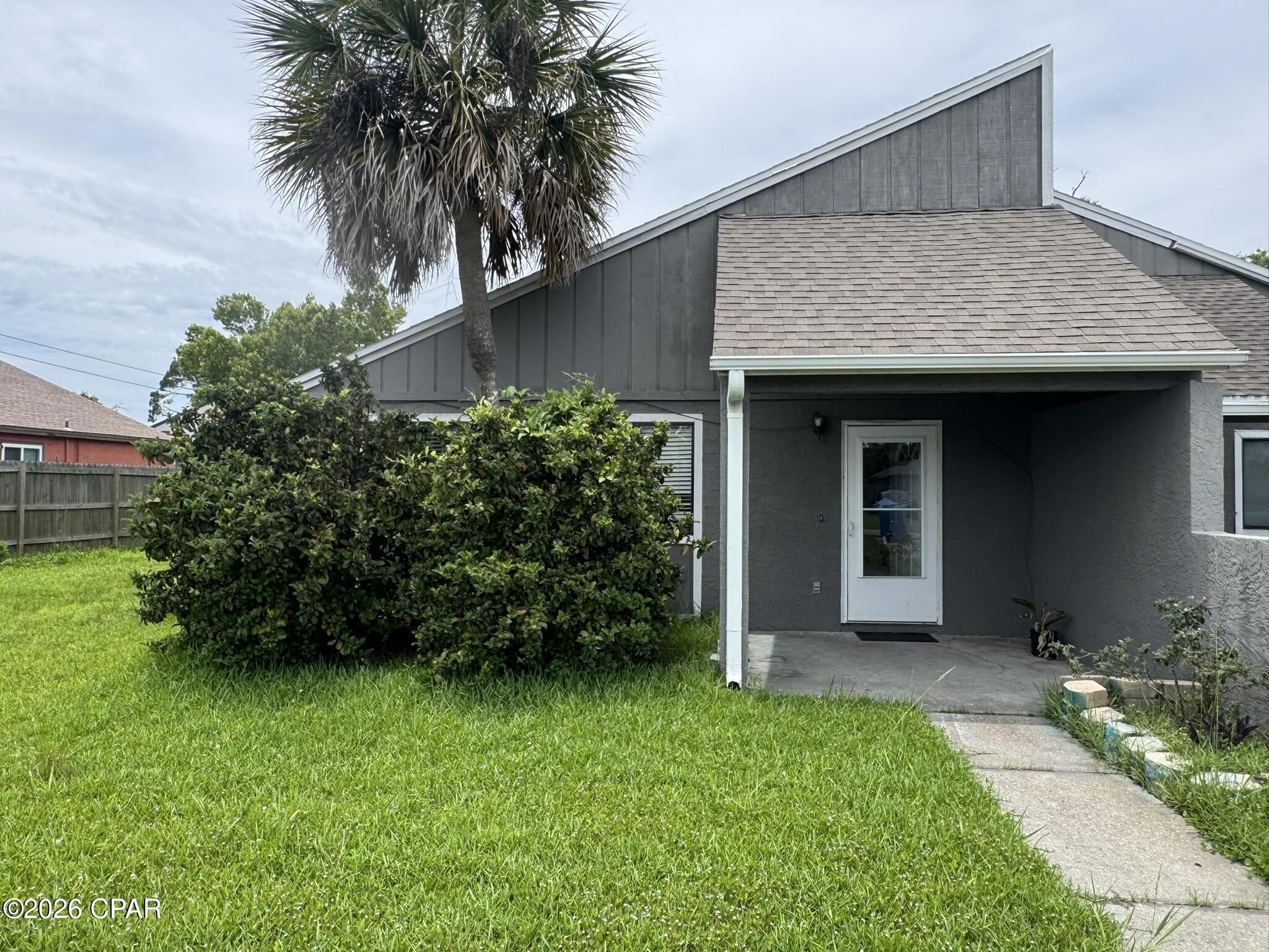 This inviting 3-bedroom, 2-bathroom duplex offers 1,092 square feet of comfortable living space in a convenient Panama City location. With a functional layout and plenty of room to spread out, this home is ideal for families, roommates, or anyone looking for affordable, low-maintenance living.
The thoughtfully designed floor plan features a spacious living area, a well-equipped kitchen, and generously sized bedrooms, including a private primary suite with its own full bathroom. Large windows throughout the home provide plenty of natural light, creating a bright and welcoming atmosphere.
Conveniently located close to chopping and dinging, 7 miles from Tyndall, and 13 miles from the nearest beach.
Schedule your tour today!