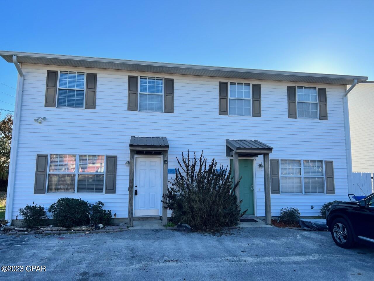 Great location for this 2 bedroom townhome. Located on the West End of Panama City Beach, just a short distance to the beach, and a short drive to the 30a / Walton County corridor. Recently painted, this townhome features over 1000 square feet with a large kitchen and a large master bedroom along with a fenced back ''courtyard'' style area.