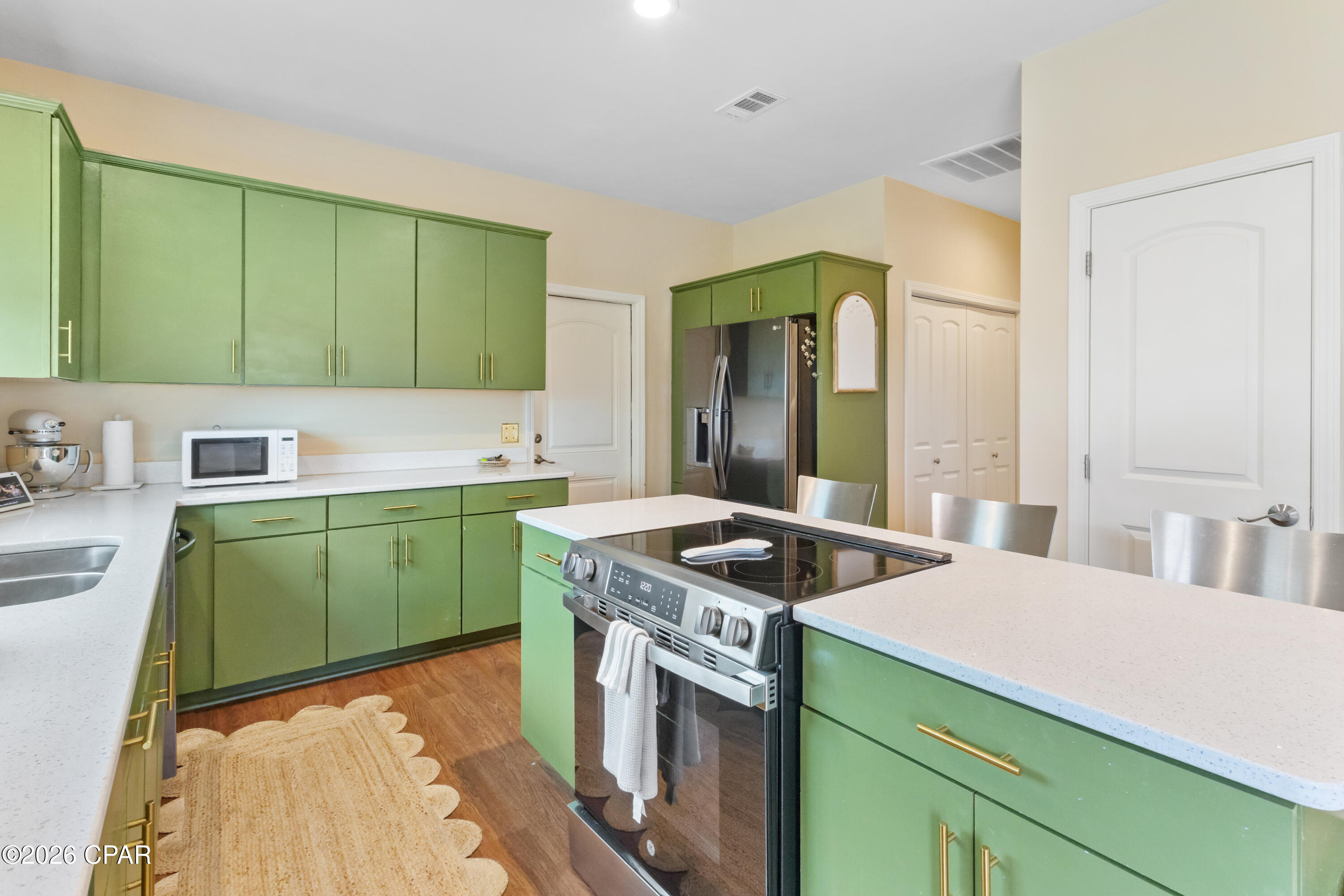 Country Club Harbour Estates - Residential Lease