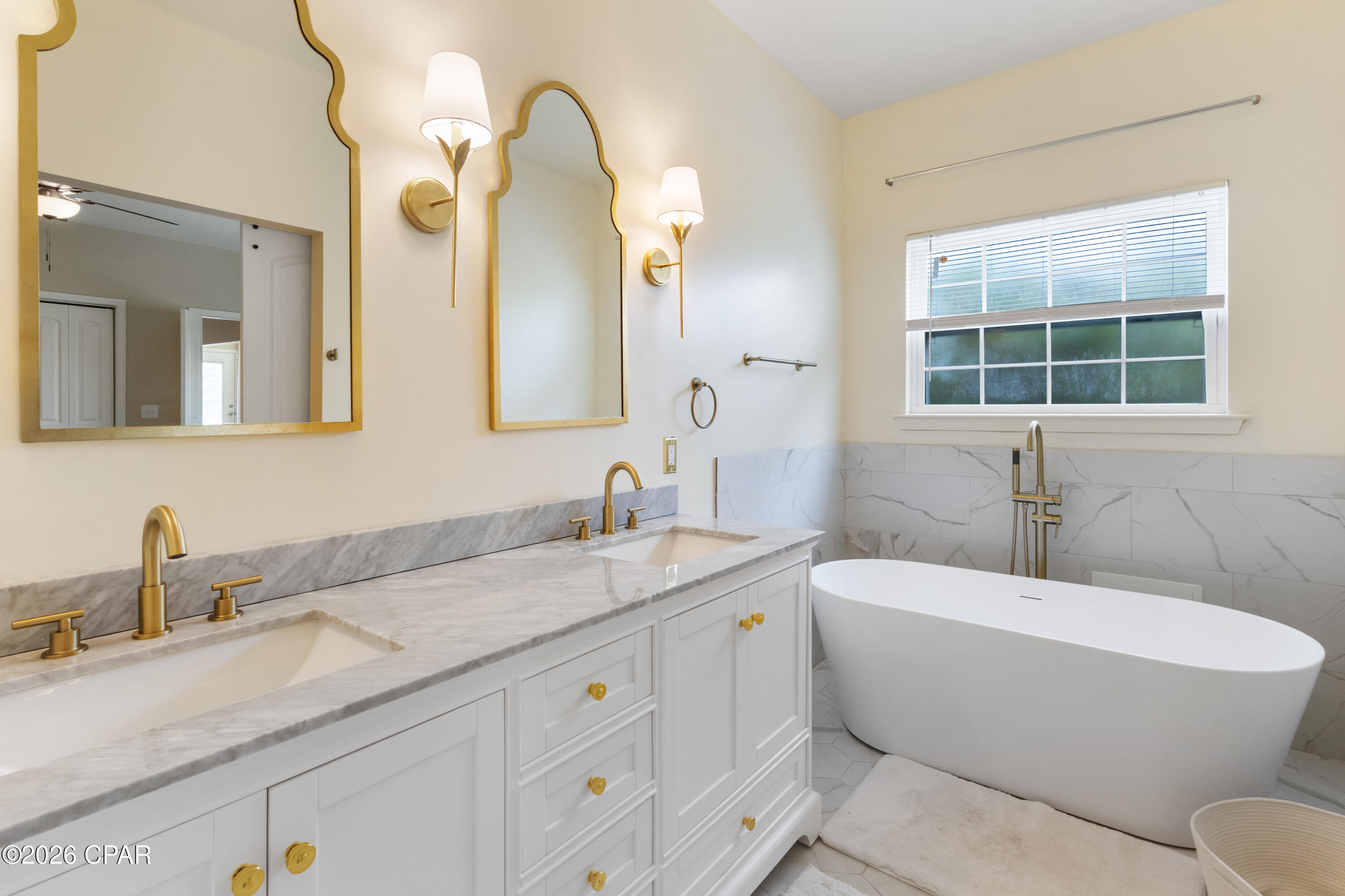 Country Club Harbour Estates - Residential Lease