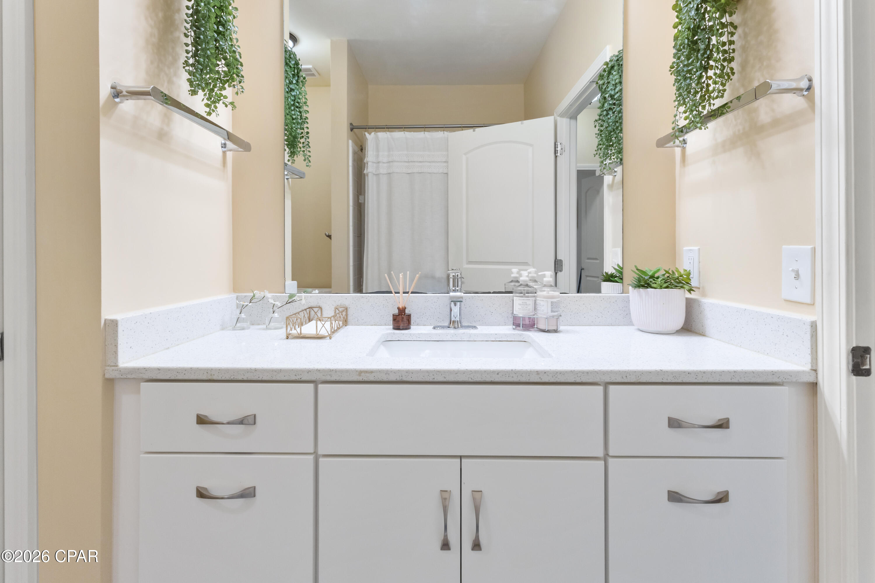 Country Club Harbour Estates - Residential Lease