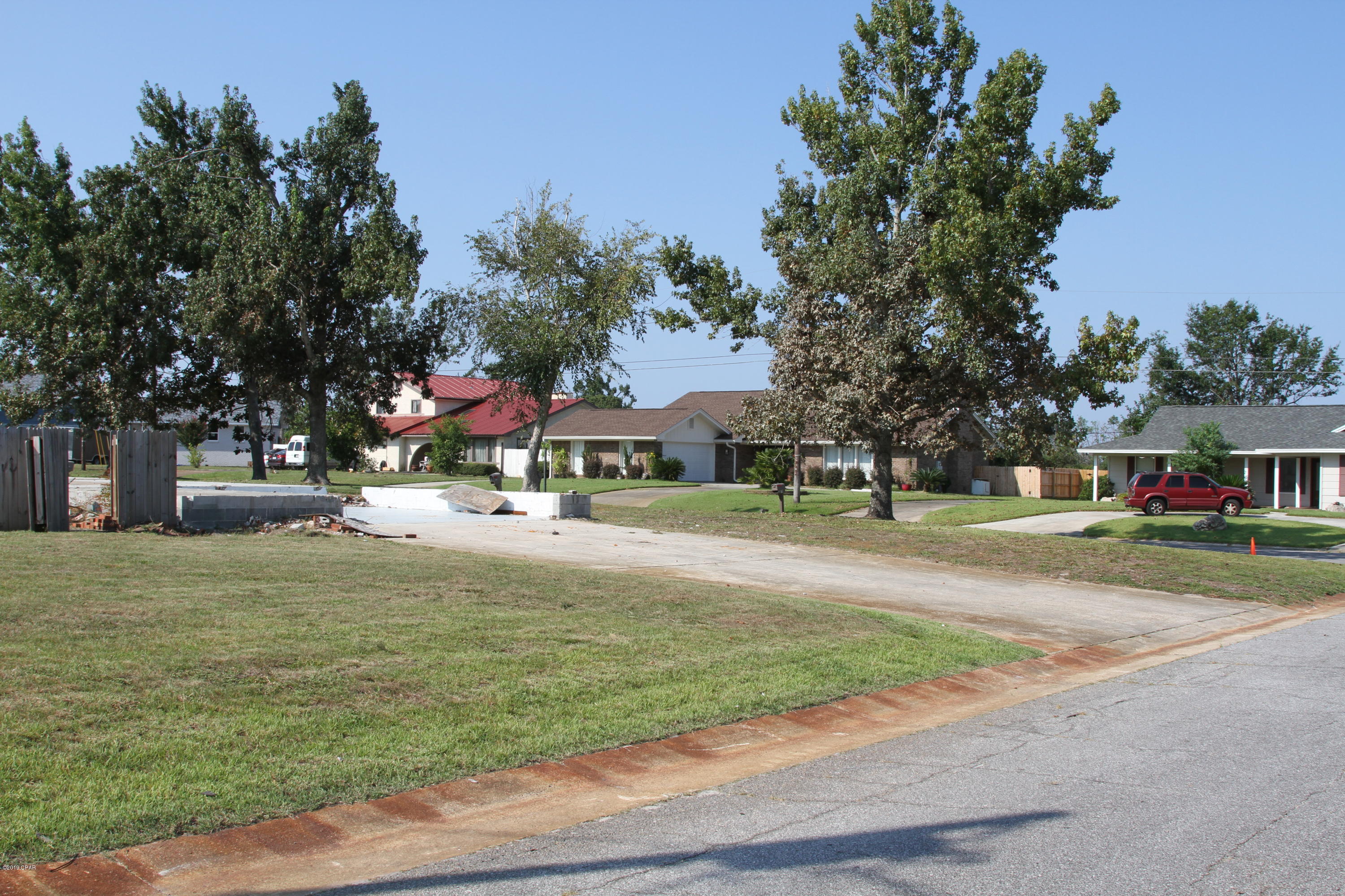 Huntingdon Estates U-3 - Land