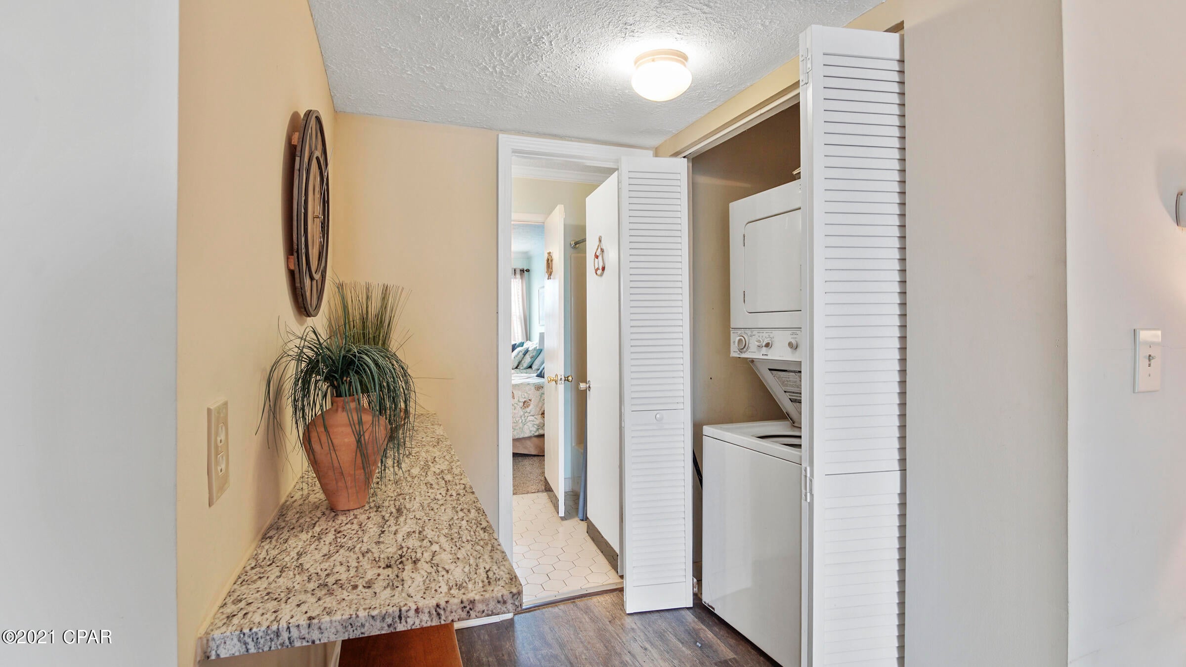 Lullwater Beach - Residential