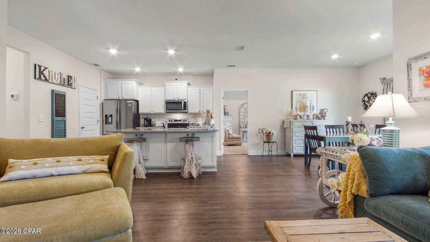 Emerald Cove Villas - Residential