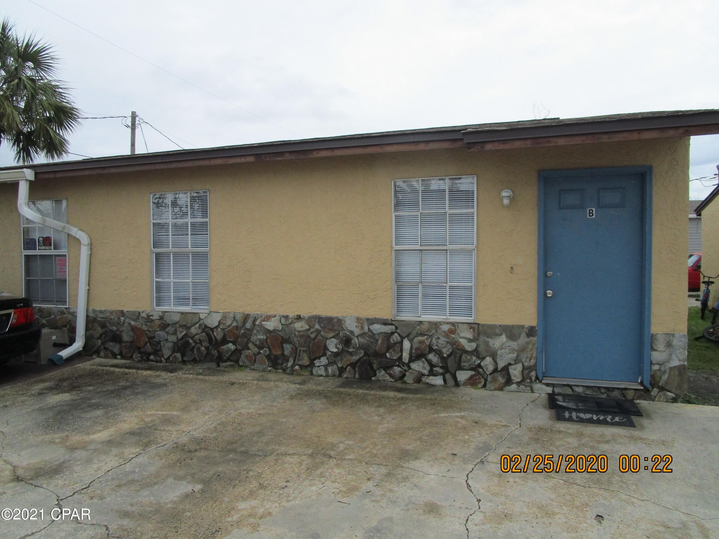 Investment opportunity-4 unit single level 4- plex with great rental history.  Each unit is separately metered for power and water.  All units currently occupied.



Unit A - $580/month ($505 after discount due to tenant maintaining the lawn) until 03/31/23

Unit B - $775/month until 03/31/23

Unit C - $800/month until 06/30/22

Unit D - $795/month until 10/31/22