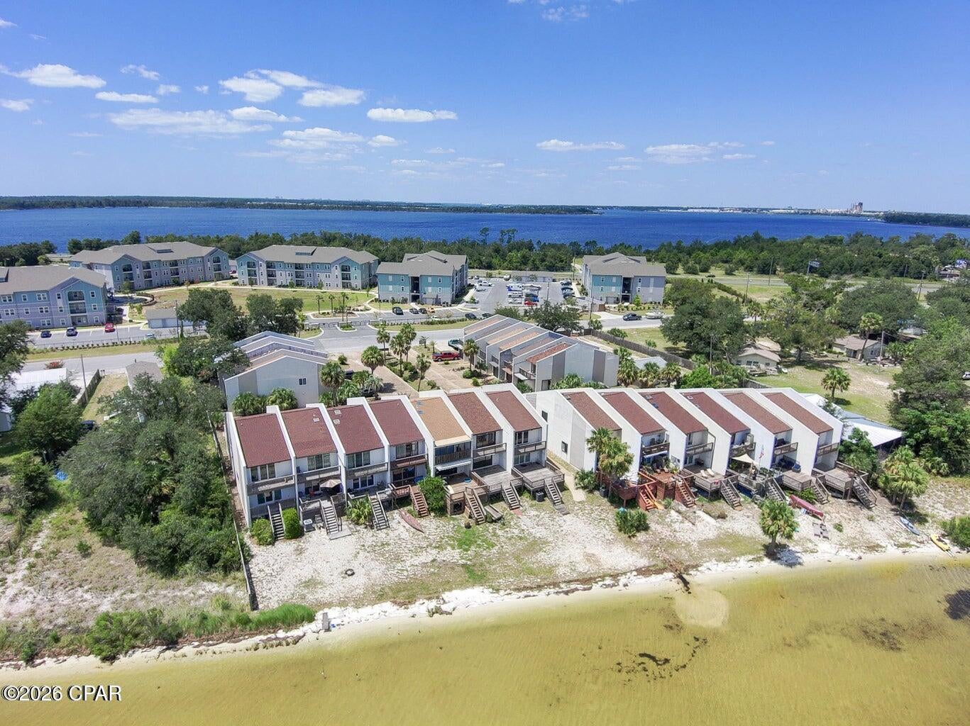 Oakshore Villas Twnhs - Residential