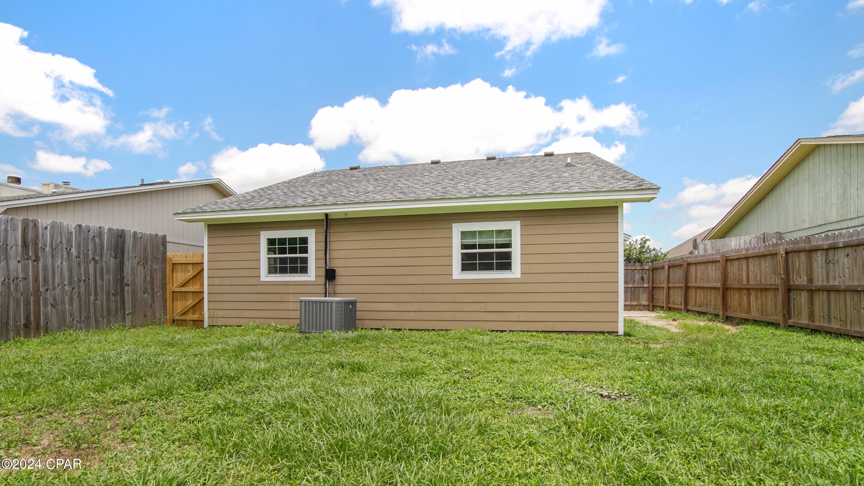 [No Recorded Subdiv] - Residential Lease