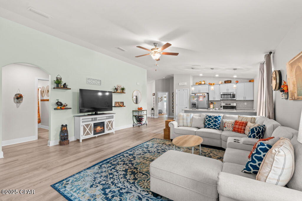 [No Recorded Subdiv] - Residential Lease