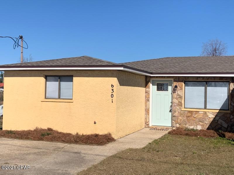 For rent. Beautifully remodeled ''like new'' town home in the heart of Callaway close to Tyndall Air Force Base! This 3 bedroom, 2 bath unit is a split bedroom plan with a spacious living room and dining room. The kitchen features all new stainless appliances, granite counters, and custom cabinetry. Step into the large master suite to see a sliding glass door for direct patio access and views of the back yard. Master bathroom has a tub/shower combo; The two additional bedrooms offer plenty of room for queen furniture suites. Shared hallway bath with tub/shower combo; Clothes Washer/Dryer included; **NO Pets allowed.