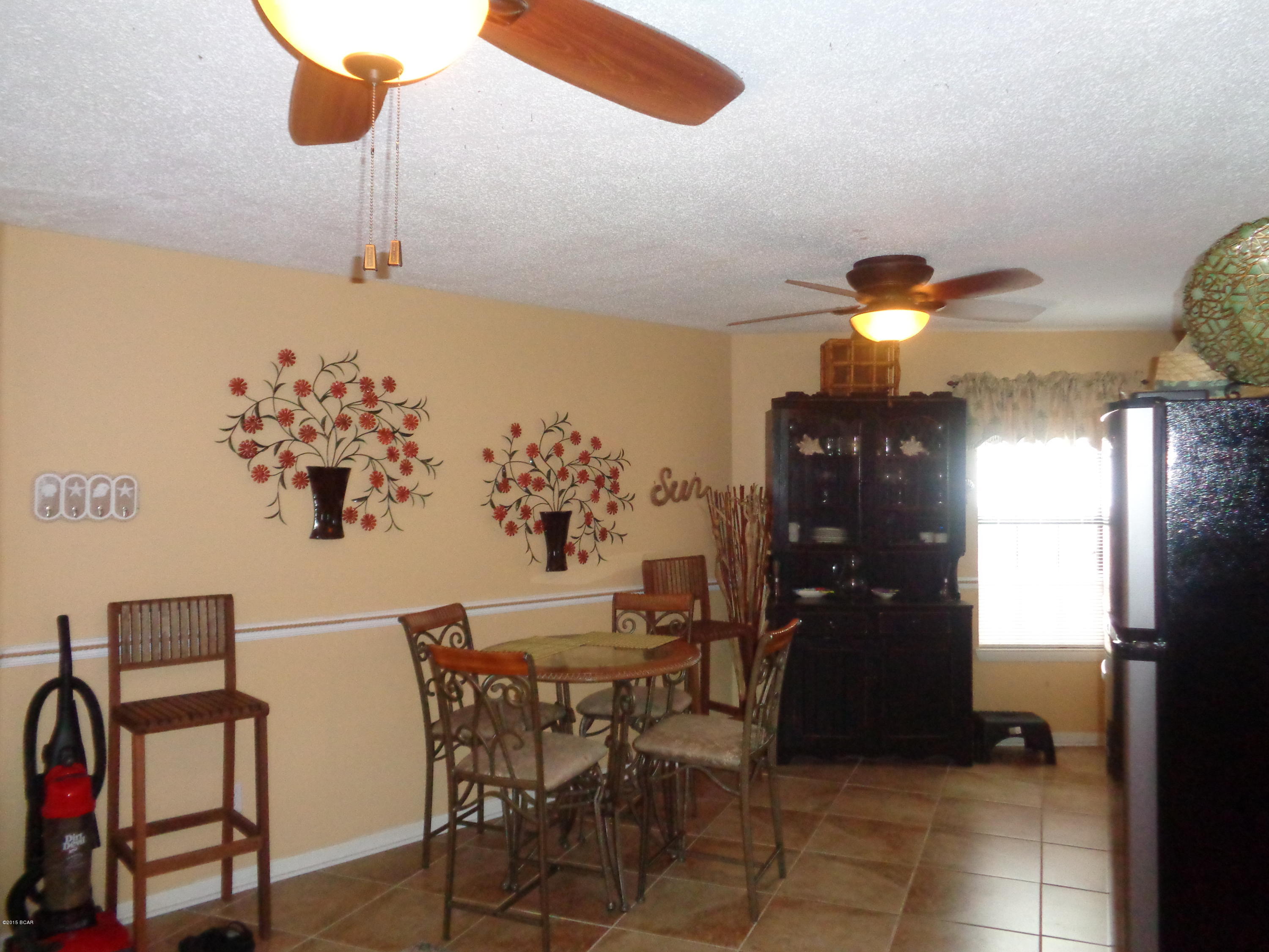 2 bedroom, 2 bathroom furnished condo located in the Island Breeze Condominiums. Washer and dryer is included in the unit. Private balcony and within walking distance to the beach. Basic cable and trash included in the rental amount.