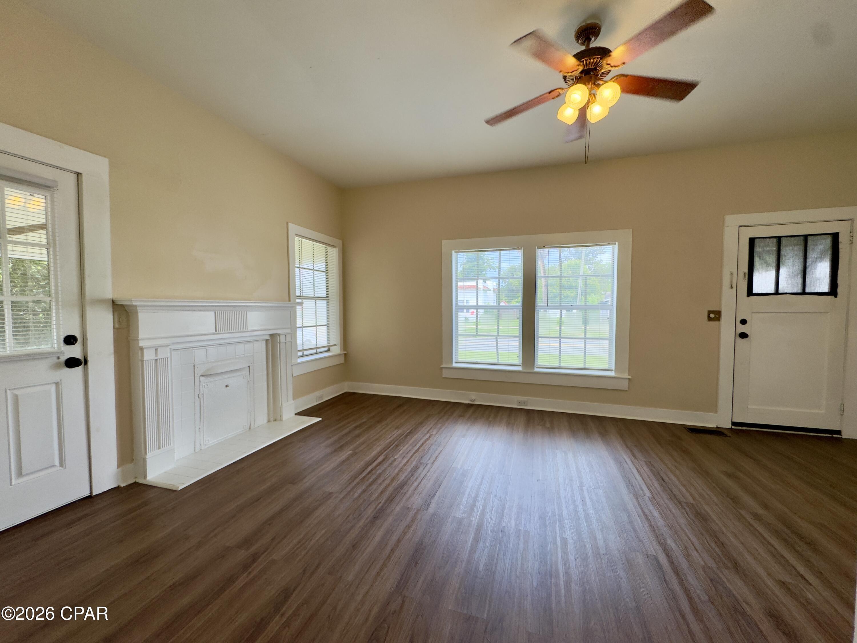 [No Recorded Subdiv] - Residential