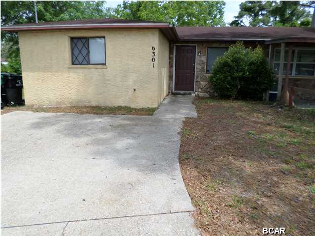 3 BR 2 BA duplex in Callaway area. All property sizes and ages are approximate, please measure and/or verify if important. School assignments are subject to change, please check with Bay County for most accurate information. Deposit is the same as the rent. Pets NOT allowed. Available October 1st
