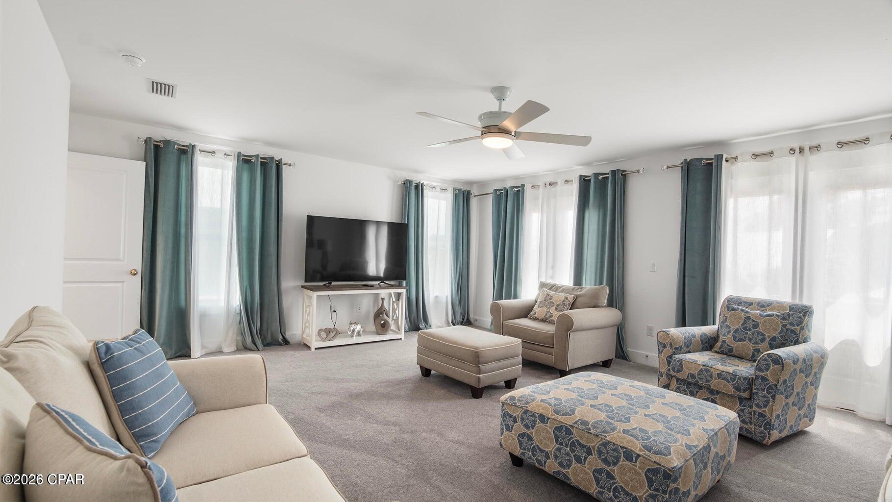 Lagoon Manor - Residential