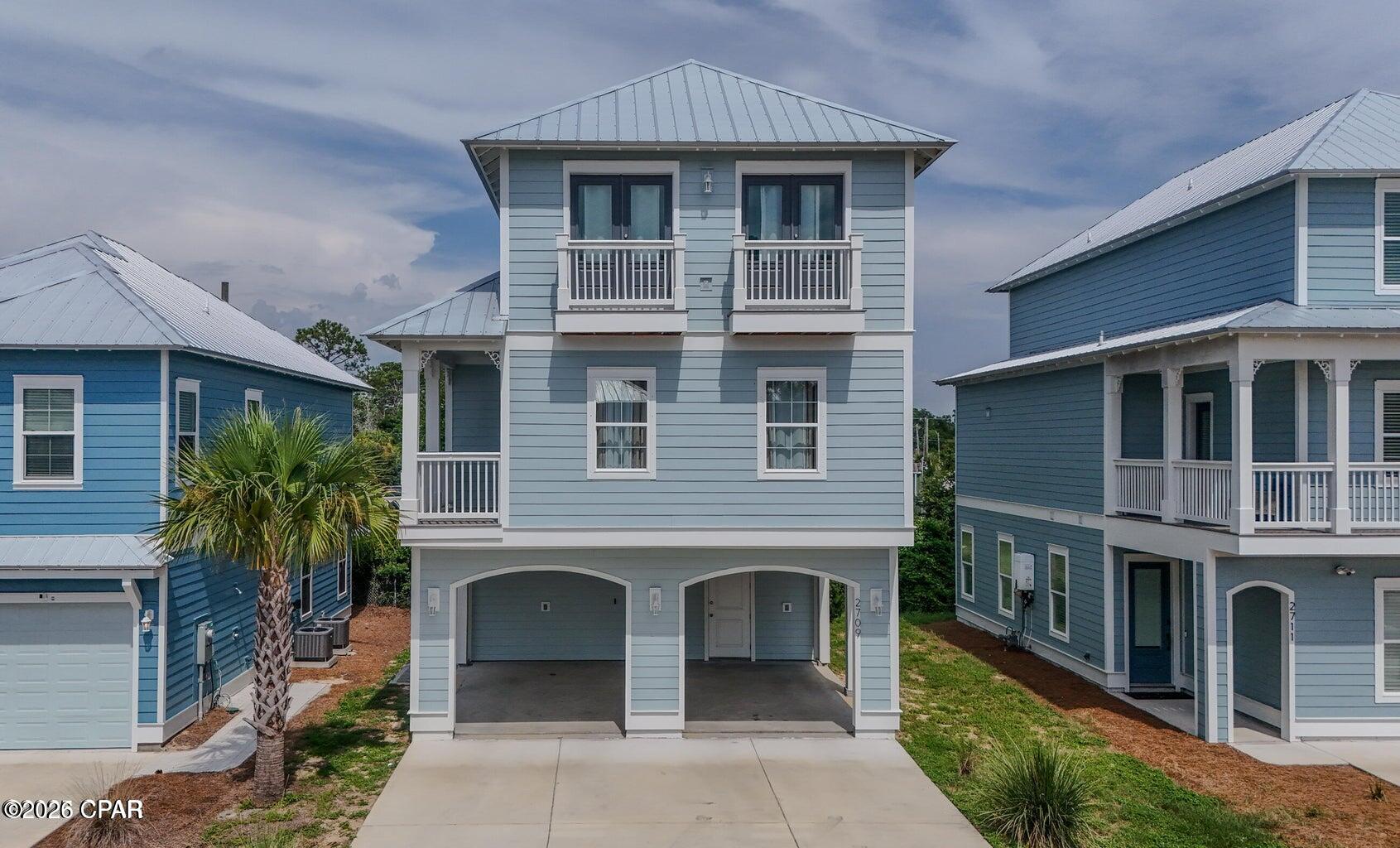 Lagoon Manor - Residential