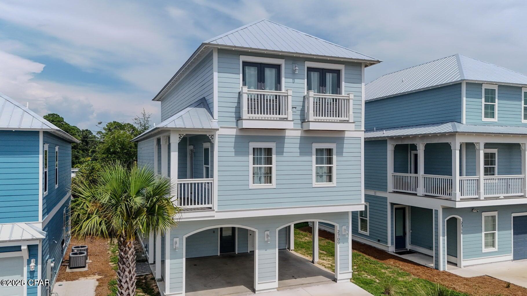Lagoon Manor - Residential