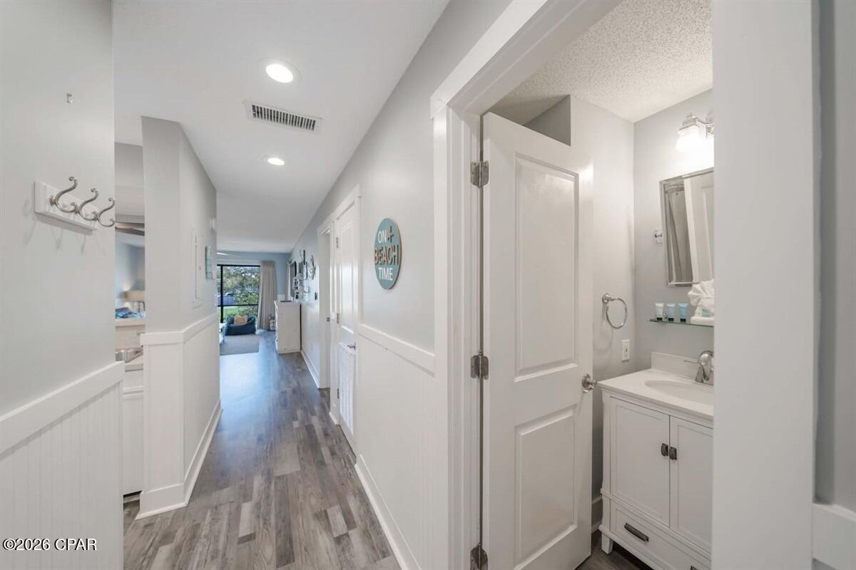 Edgewater Golf Villas V-B - Residential