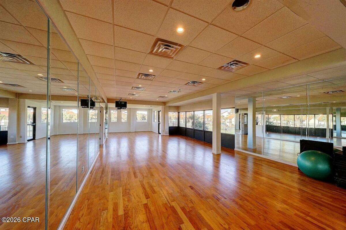 Edgewater Golf Villas V-B - Residential