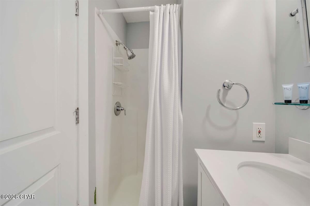 Edgewater Golf Villas V-B - Residential