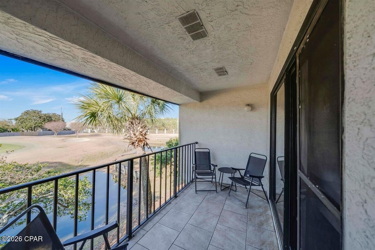 Edgewater Golf Villas V-B - Residential