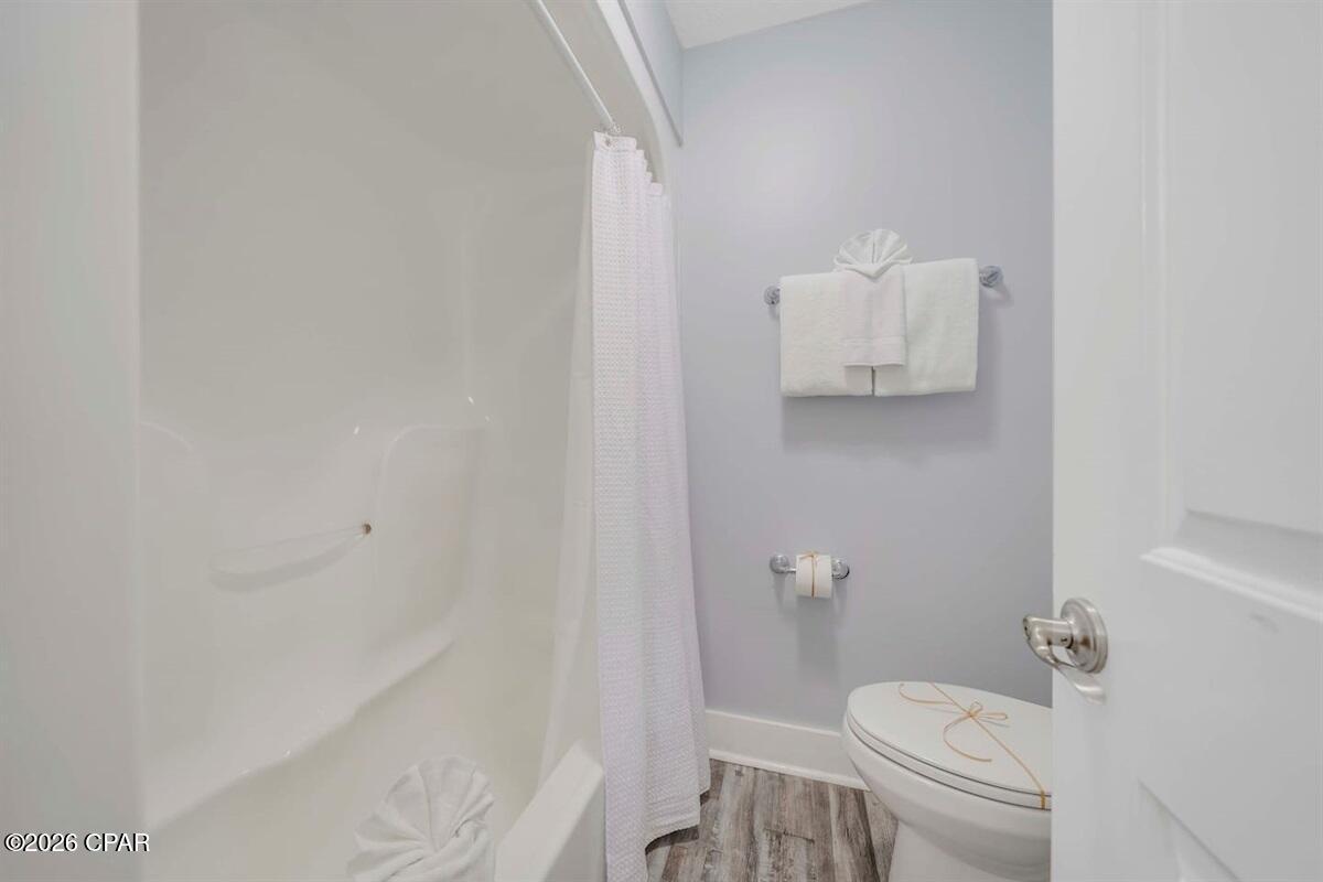 Edgewater Golf Villas V-B - Residential
