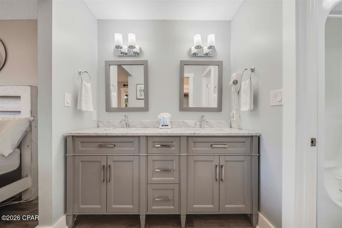 Edgewater Golf Villas V-B - Residential