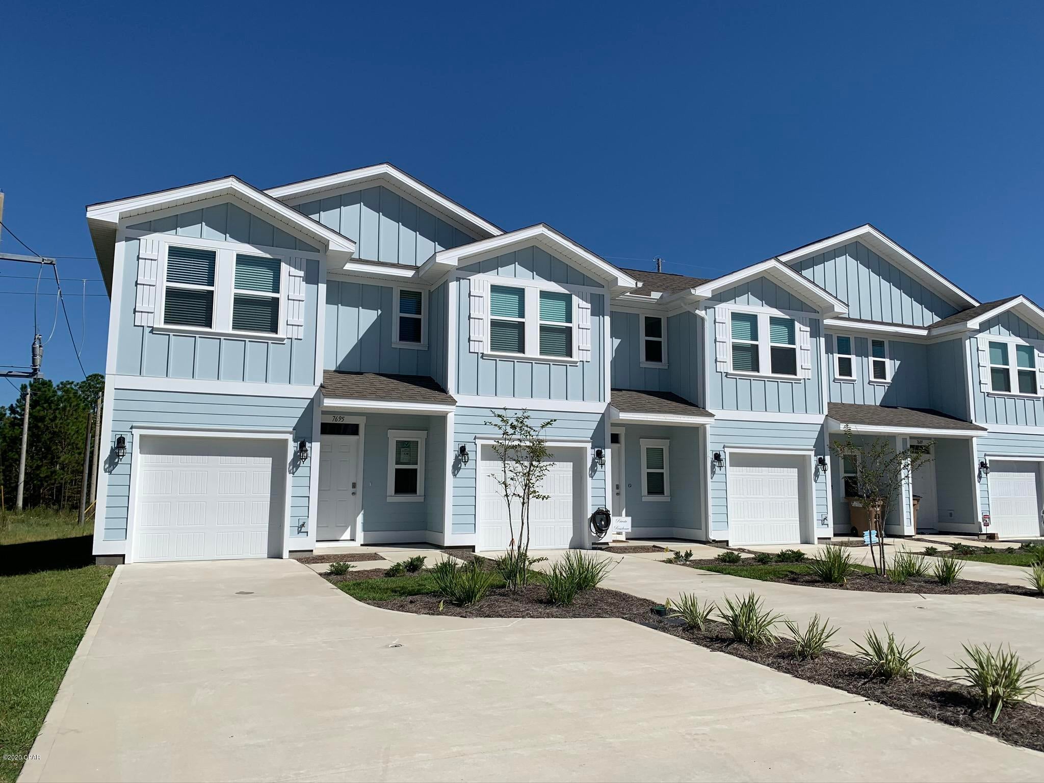 3 Bedroom 2.5 Bath exterior unit at the Hathaway Townhomes. First floor features Open floor plan for the Living-Dining - Kitchen area, vinyl plank flooring and   The kitchen is equipped with Stainless Steel appliances including a range, microwave and dishwasher as well as Kinetico water filtration. Upstairs you will find 2 bedrooms, a guest bath with granite countertops and shower/tub combo, Laundry area, and the Master bedroom with Master Bath. Community pool near by. Wifi, washer& Dryer, and lawn service included.