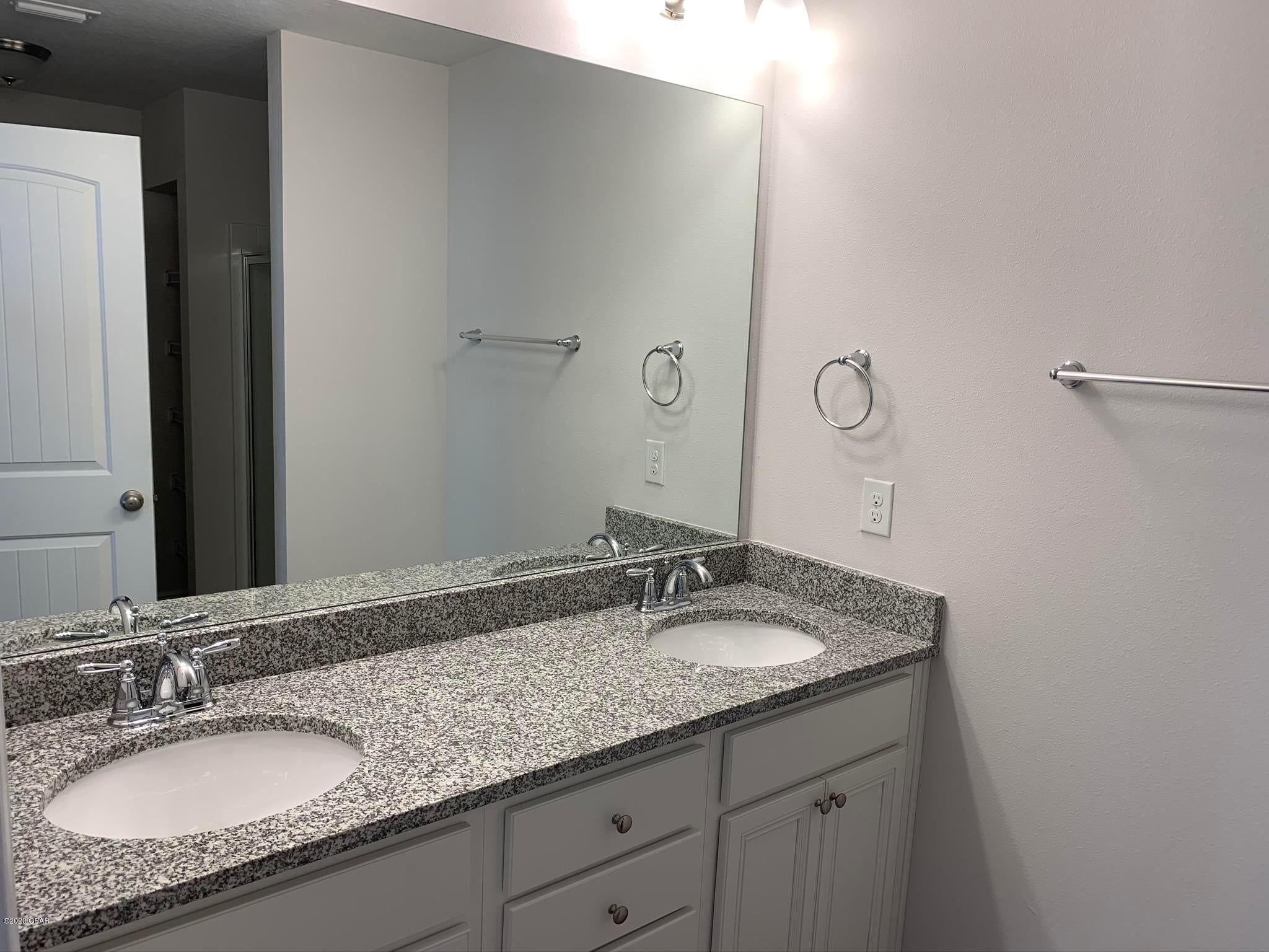 Hathaway Townhomes - Residential Lease