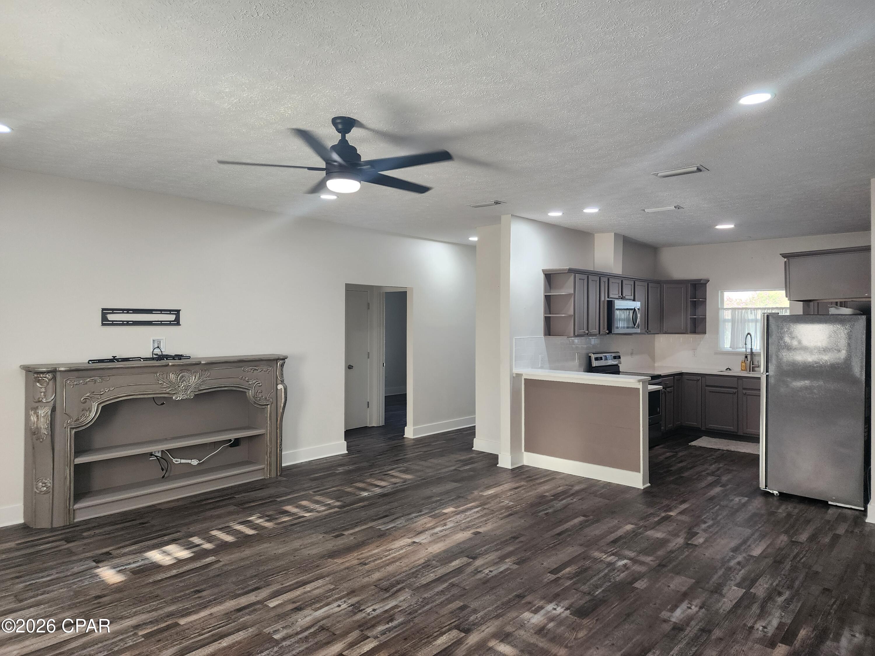 Miramar Heights - Residential Lease