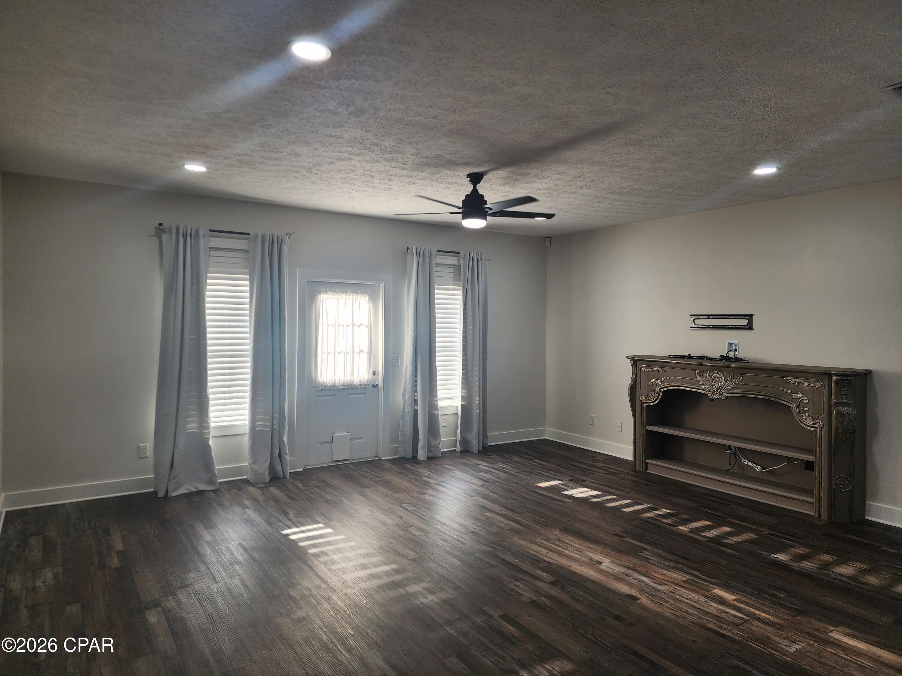 Miramar Heights - Residential Lease