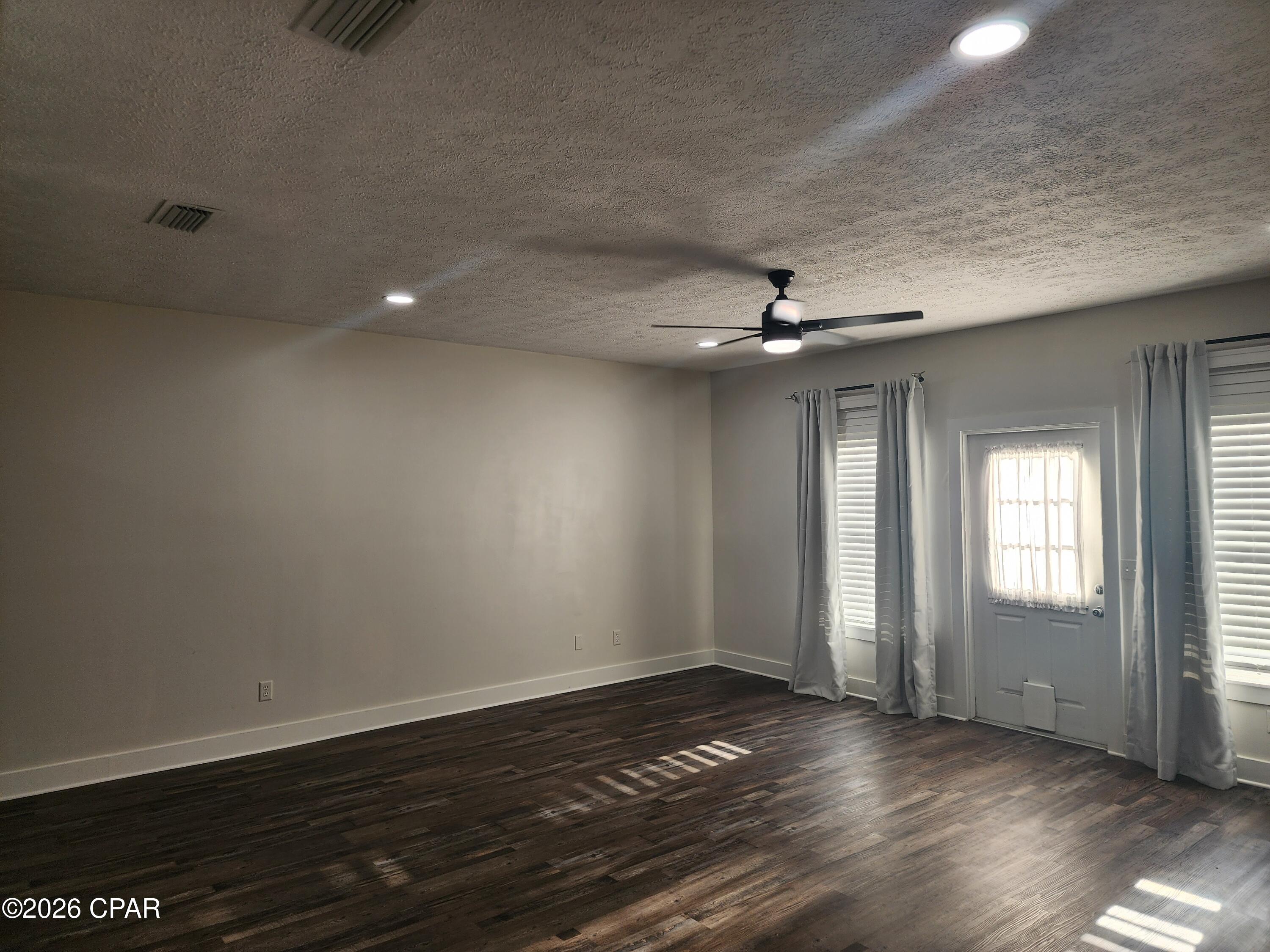 Miramar Heights - Residential Lease