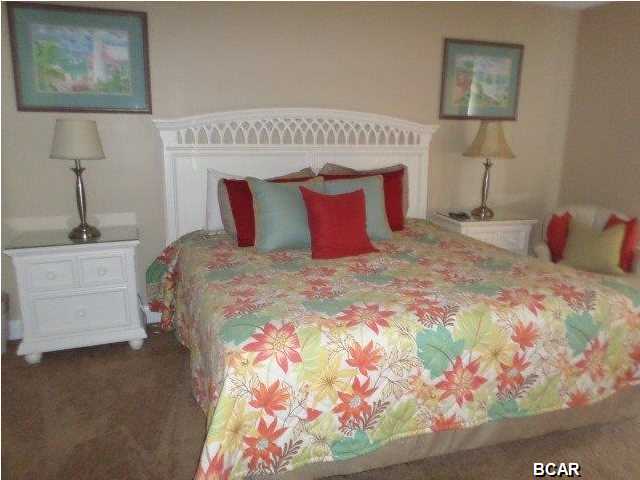 Edgewater Golf Villas IV - Residential