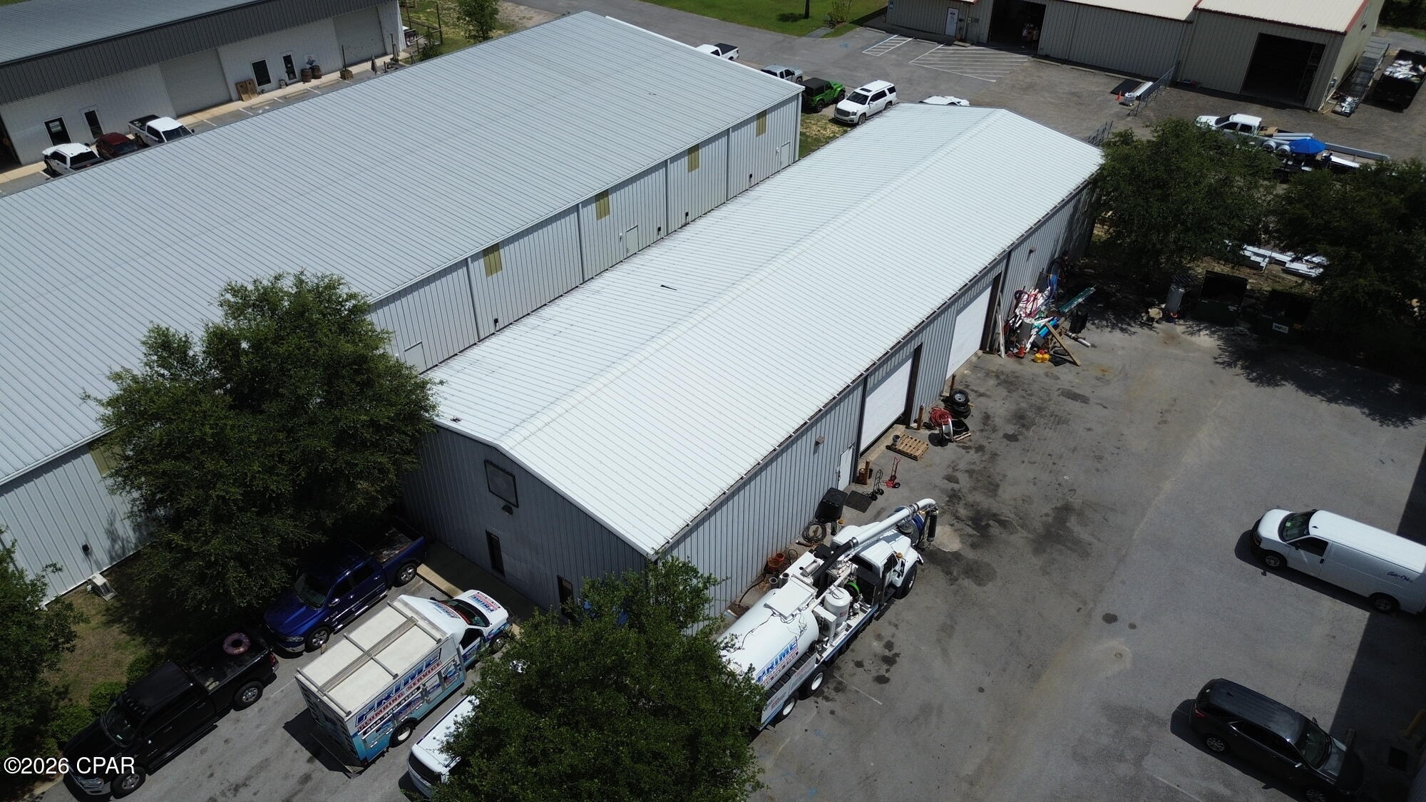Located within the Freeport Industrial Commerce Park, 413 Bulldog Road offers flex warehouse proximate to convenient access to U.S. Highway 331, State Road 20, and Interstate 10, allowing for efficient connectivity throughout the Florida Panhandle.

The building features climate-controlled office space with a kitchen, a 700 SF conditioned mezzanine, and two grade-level roll-up doors designed to support a variety of warehouse and industrial operations. Ample on-site parking enhances functionality for employees, customers, and fleet vehicles.

Well suited for contractors, distribution, light manufacturing, and service-related businesses, 413 Bulldog Road offers an efficient industrial solution in the rapidly expanding City of Freeport.
