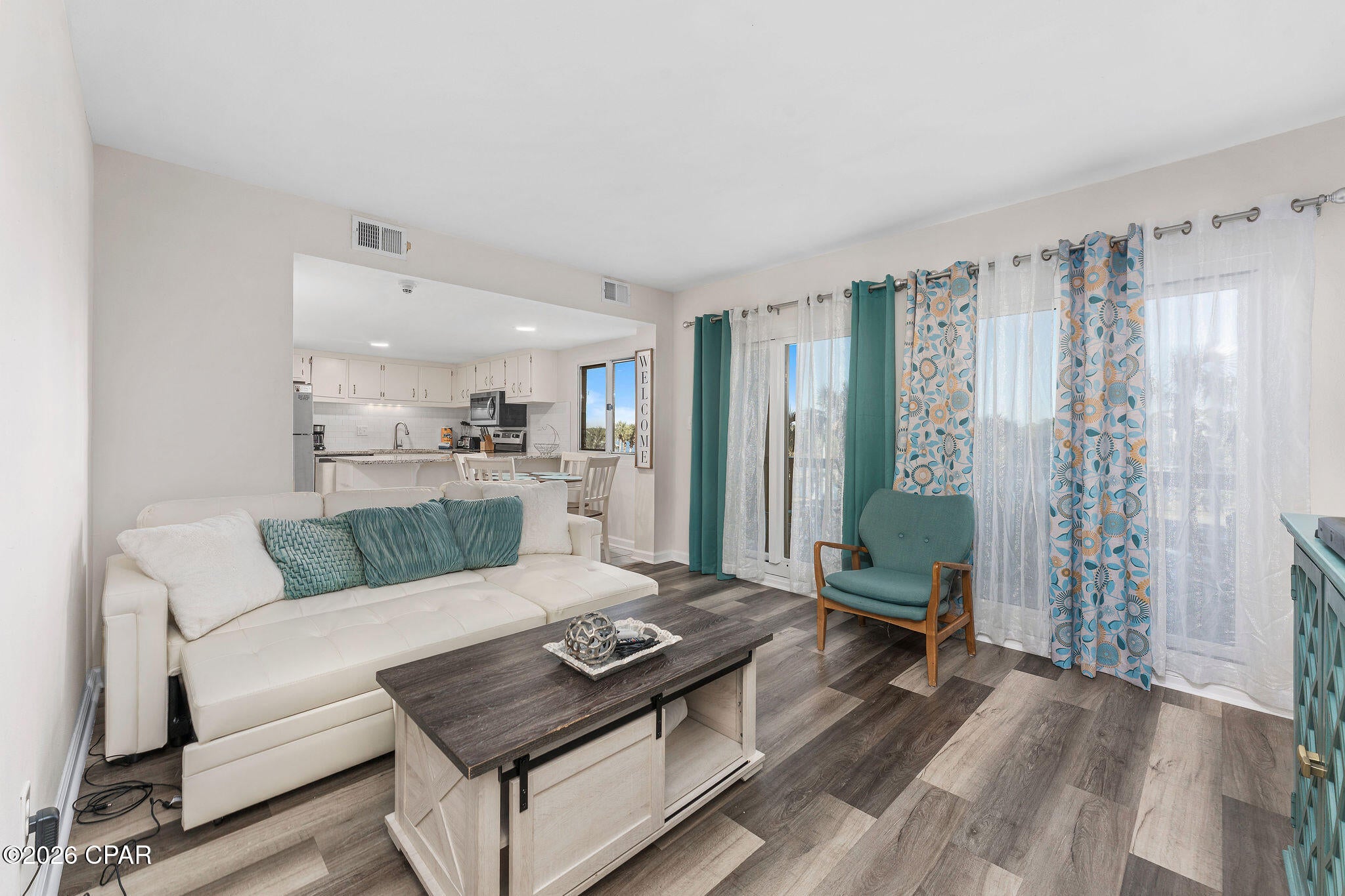 Gated with Security. Swimming Pools , gym and sauna included. All bills included. Available for month-to-month or weekly rentals through May 15th, 2026.

Fully furnished and located directly on beach, featuring a gulf view from the master bedroom.