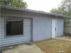 1 bedroom 1 bath efficiency unit.- in the back of the Front house-  Electric and water are included- shared driveway with front washer hook up-it does not have dryer hook up- Window unit for AC and 2 space heaters- the property on Septic