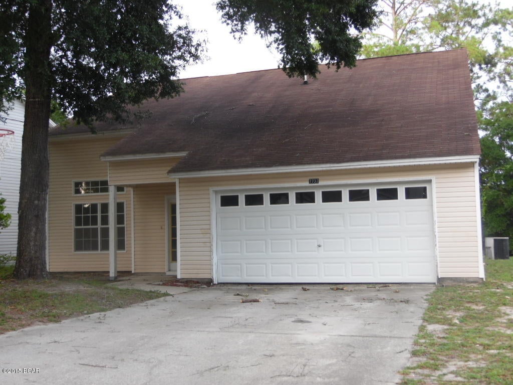 Reduced! *WATERFRONT* Don't miss this great opportunity to own a 3 bedroom, 2 bath home with bonus room and on Callaway Bayou navigable waters to Easy Bay. (small craft).It is conveniently located to Tyndall Air Force Base, Downtown Panama City, Hospitals, Doctors, and all Callaway's Shopping and restaurants. Sold As-Is.