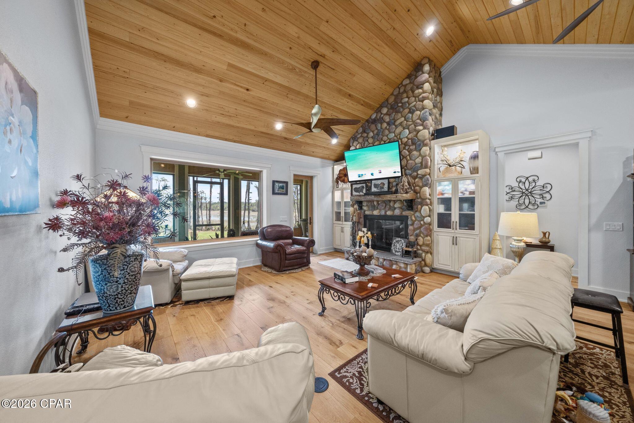 Paradise Oaks - Residential