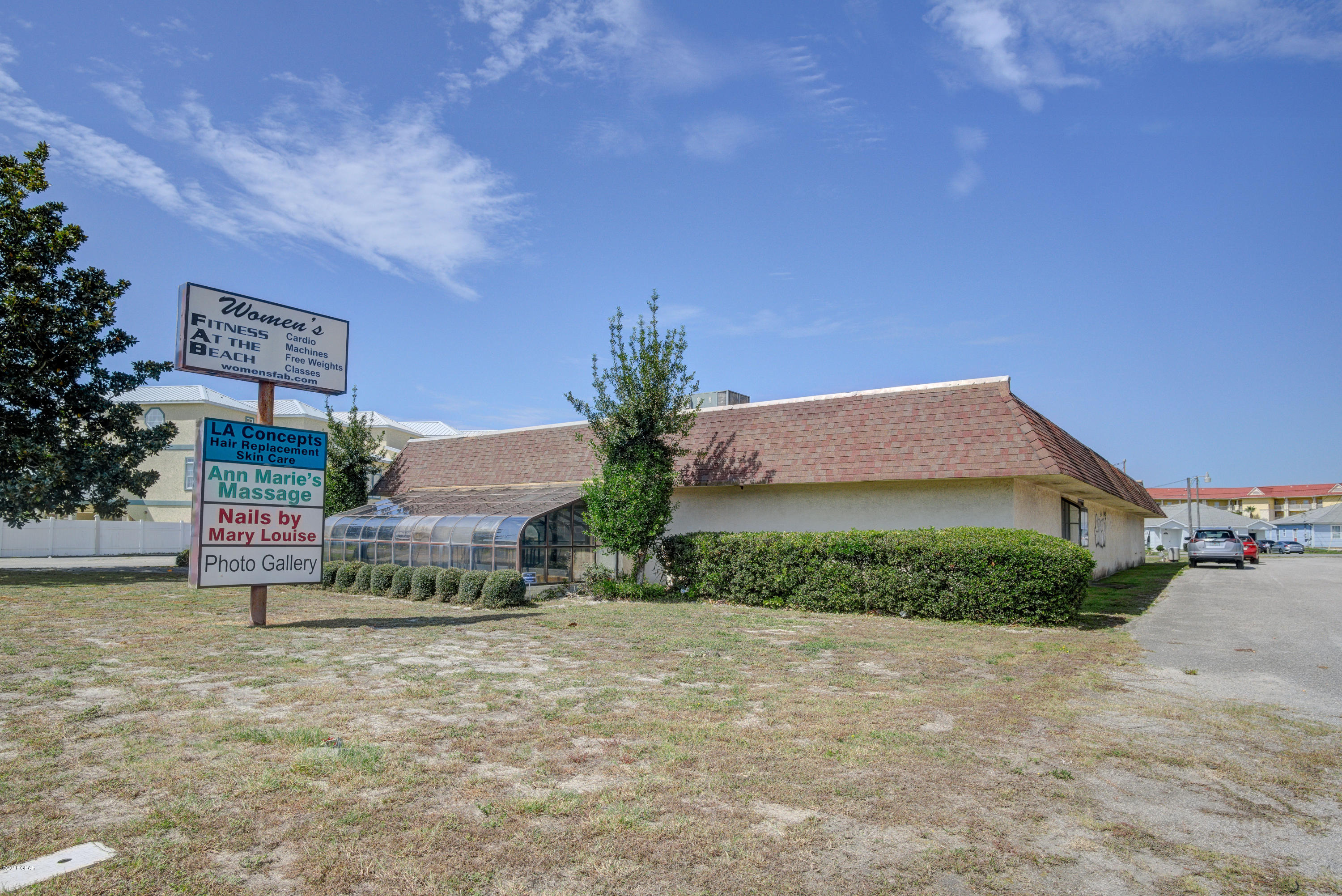 This great property is zoned Commercial High Intensity and is 6,450 Sqft. The Traffic Count on Hwy 79 is 9,100 and the building has 141 Feet of Frontage with High Visibility on Hwy 79. The building has

10+ rooms and 6 half baths. The building was a Previous Doctor's Office. It has a Full Kitchen, Shower Room, Reception Area, 25 parking spaces with room for additional and a Covered entrance. The building

Can be accessed from San Vincente Street in the rear as well. A Building Sketch Available. All information is believed to be accurate and correct; buyer to confirm & verify if important. All measurements are approximate and zoning restrictions should be verified by buyer if important.