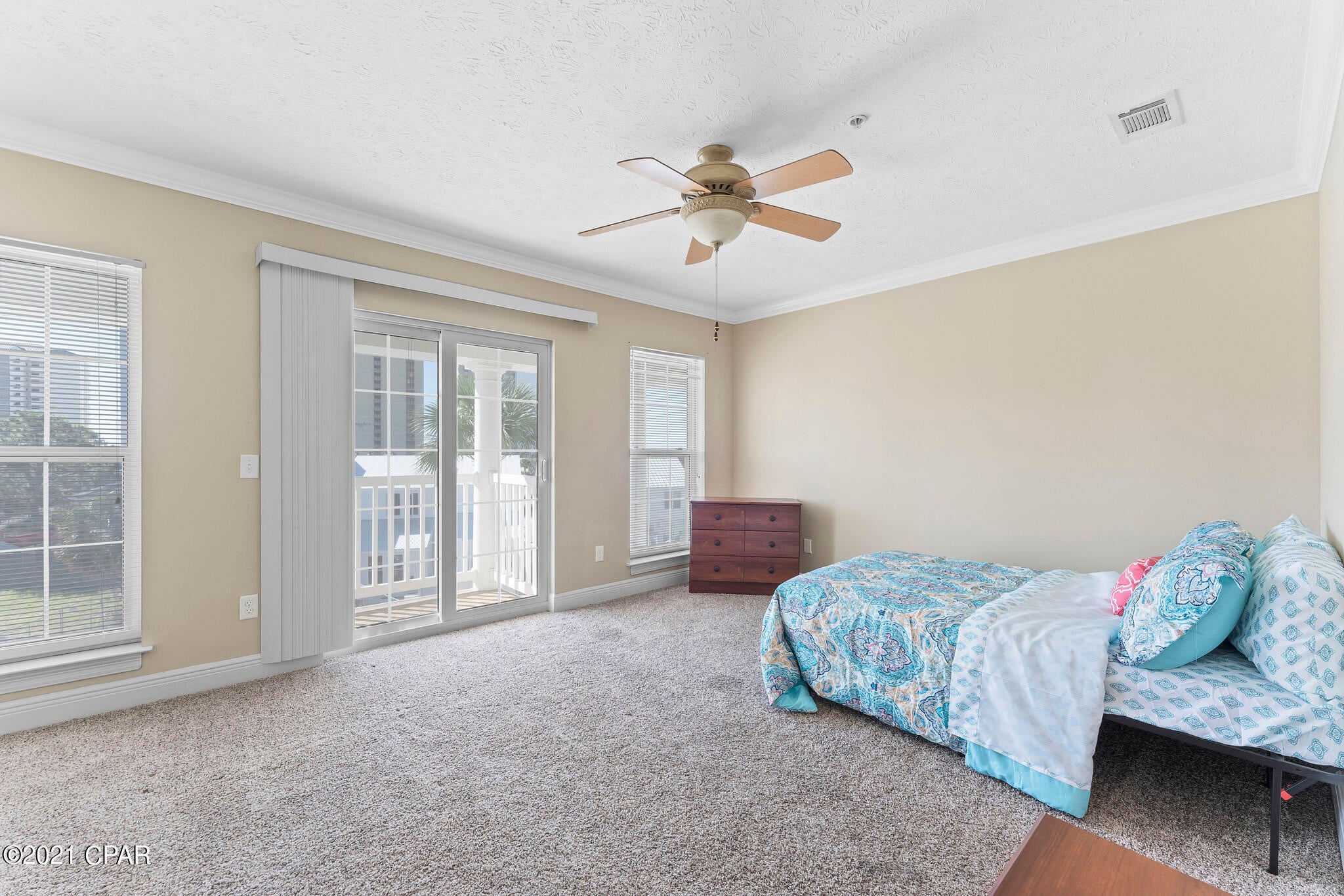 Long Beach 3rd - Residential