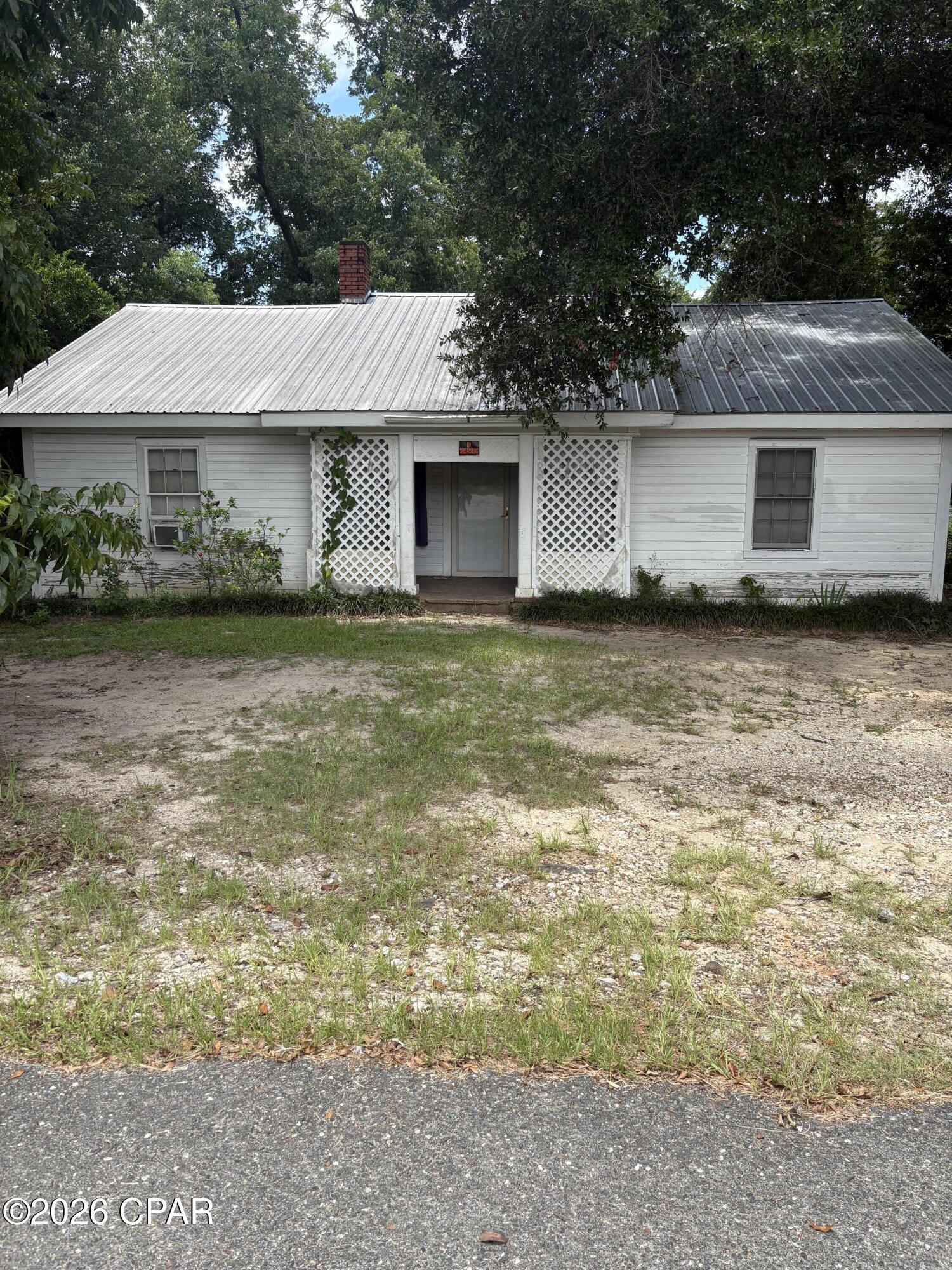 CURRENTLY UNDER CONTRACT, SELLER WILL CONSIDER BACKUP OFFERS

🏡 FOR SALE - Great Investment Opportunity! 🏡

📍 5295 Cliff Street, Graceville, FL
Calling all investors, flippers, and DIY enthusiasts! This 3-bedroom, 2-bathroom home is full of potential and ready for your vision. Whether you're looking to renovate and resell, add to your rental portfolio, or create your dream home, this property offers an excellent opportunity to build equity.

✨ Property Highlights:

✔️ 3 Bedrooms, 2 Bathrooms

✔️Original hardwood floors

✔️Board and Batten paneling 

✔️ Great Investment Property

✔️Metal roof is only 5-6 years old 

✔️ Fixer-Upper with Tons of Potential

✔️ Quiet Graceville Location

✔️ Sold AS-IS

✔️ Cash Buyers Only


Bring your ideas and transform this home into something special. Opportunities like this don't last long!