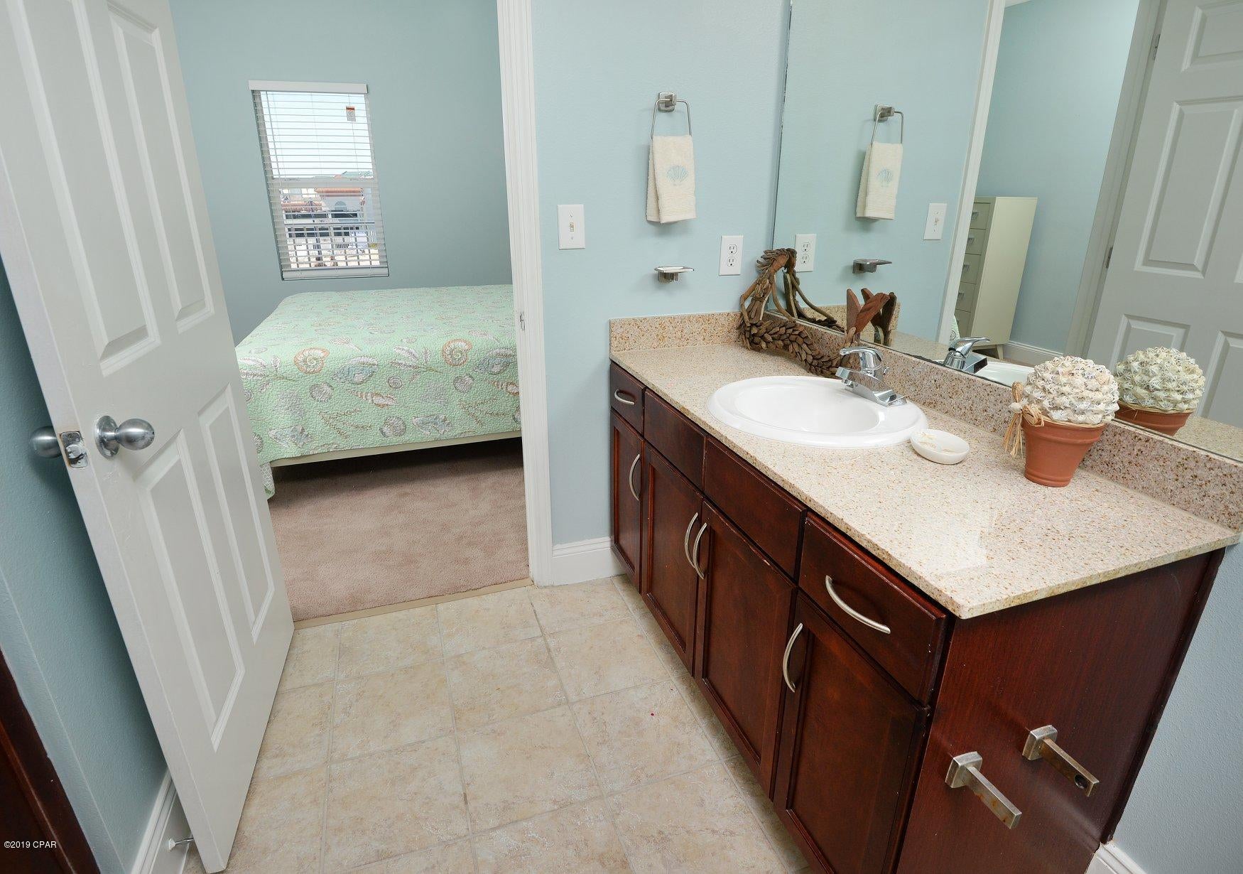 Laketown Wharf - Residential