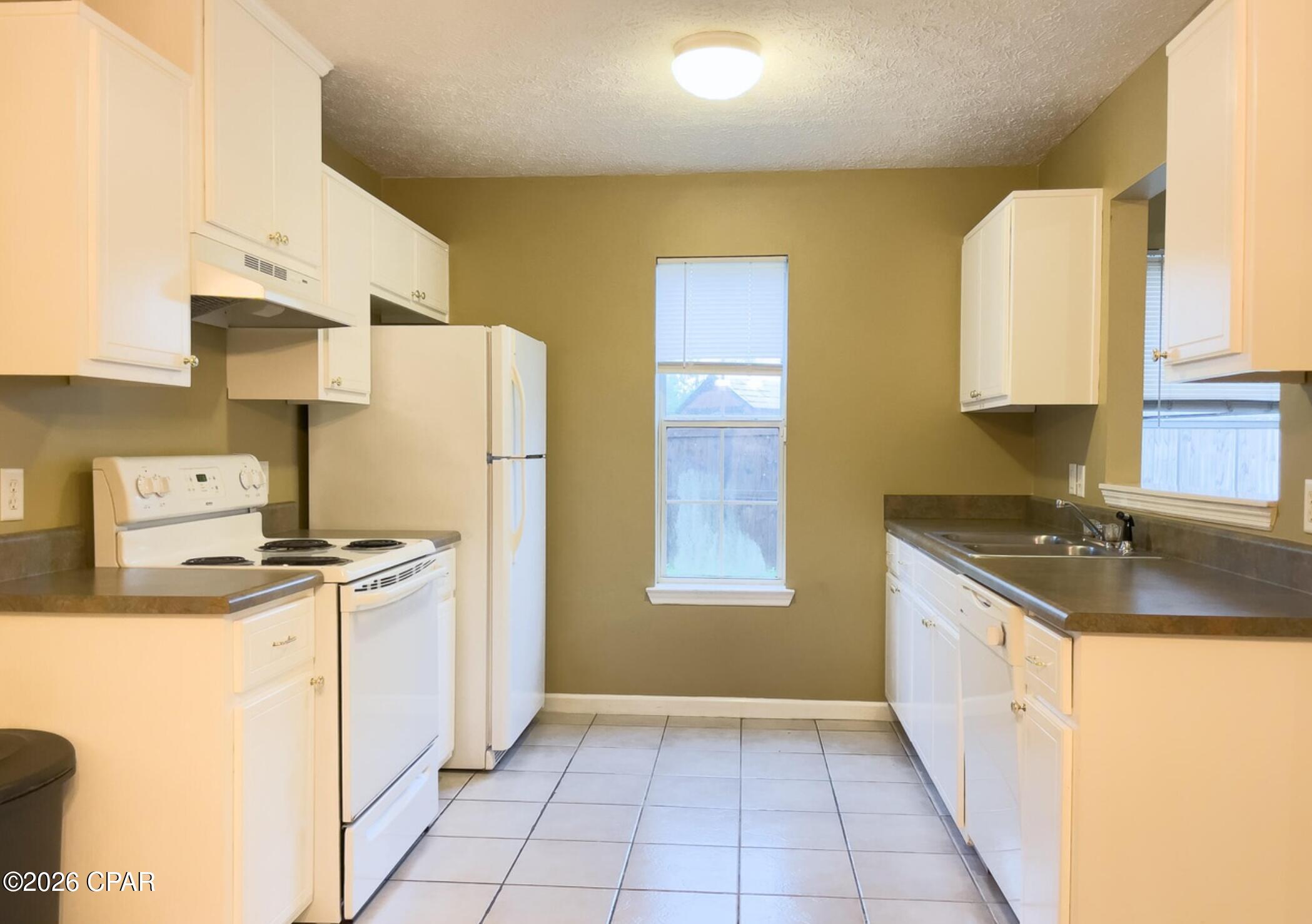 Summer Lace - Residential Lease