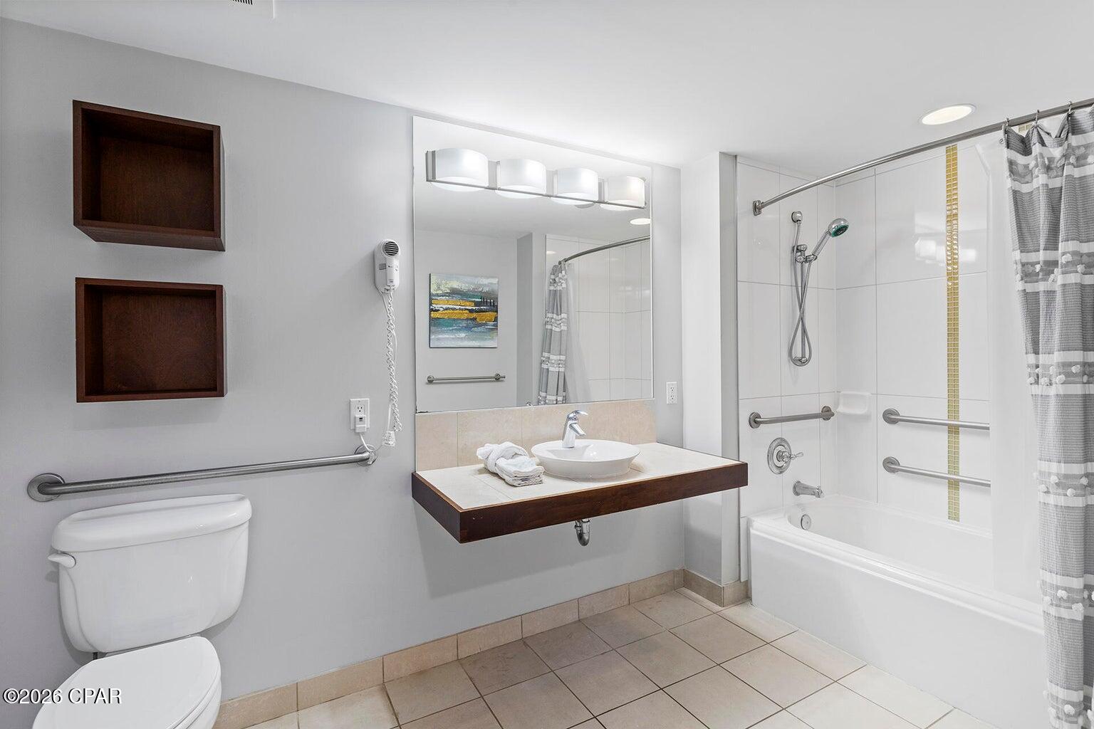 Bahia Condo - Residential