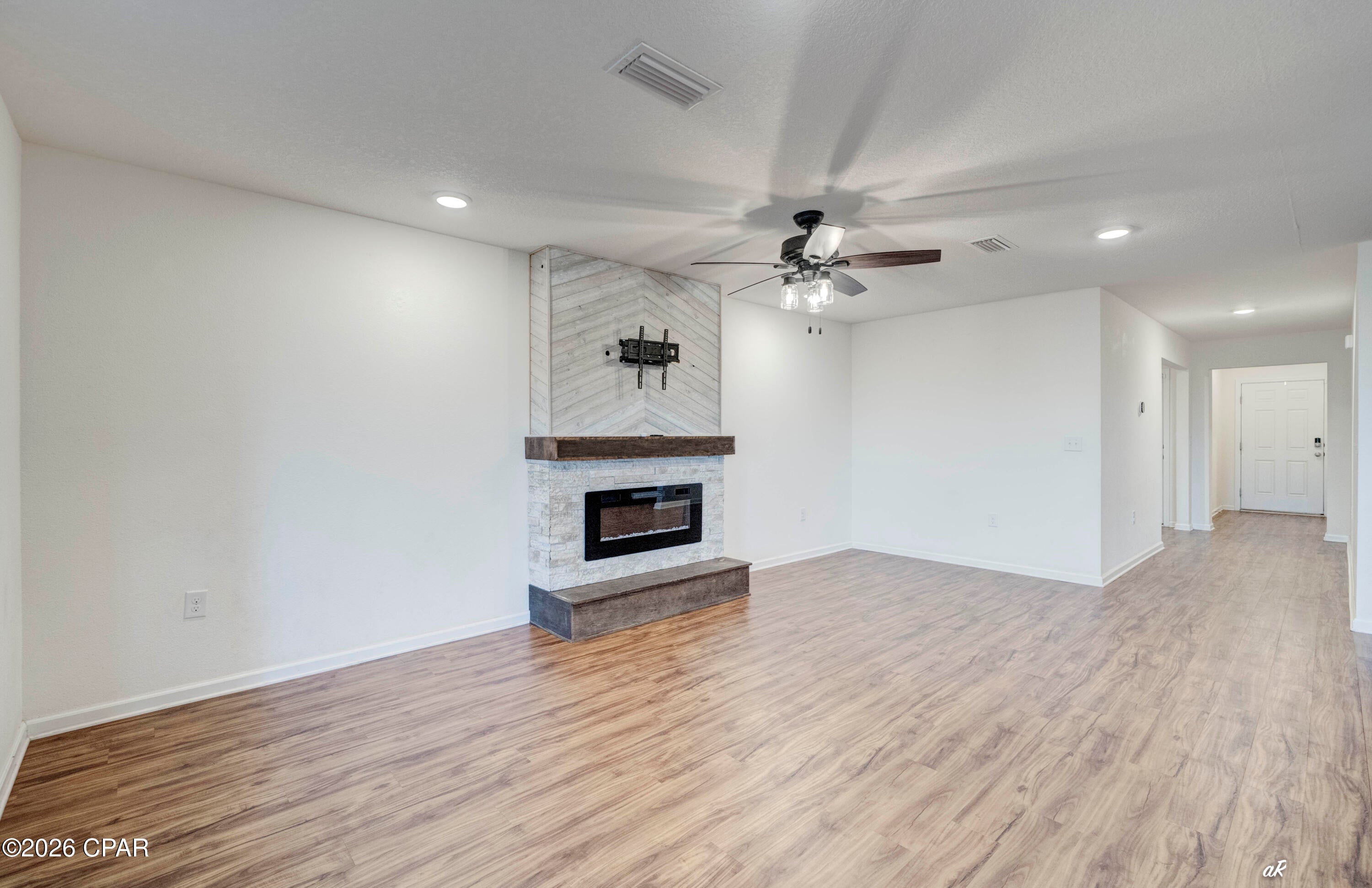 [No Recorded Subdiv] - Residential Lease