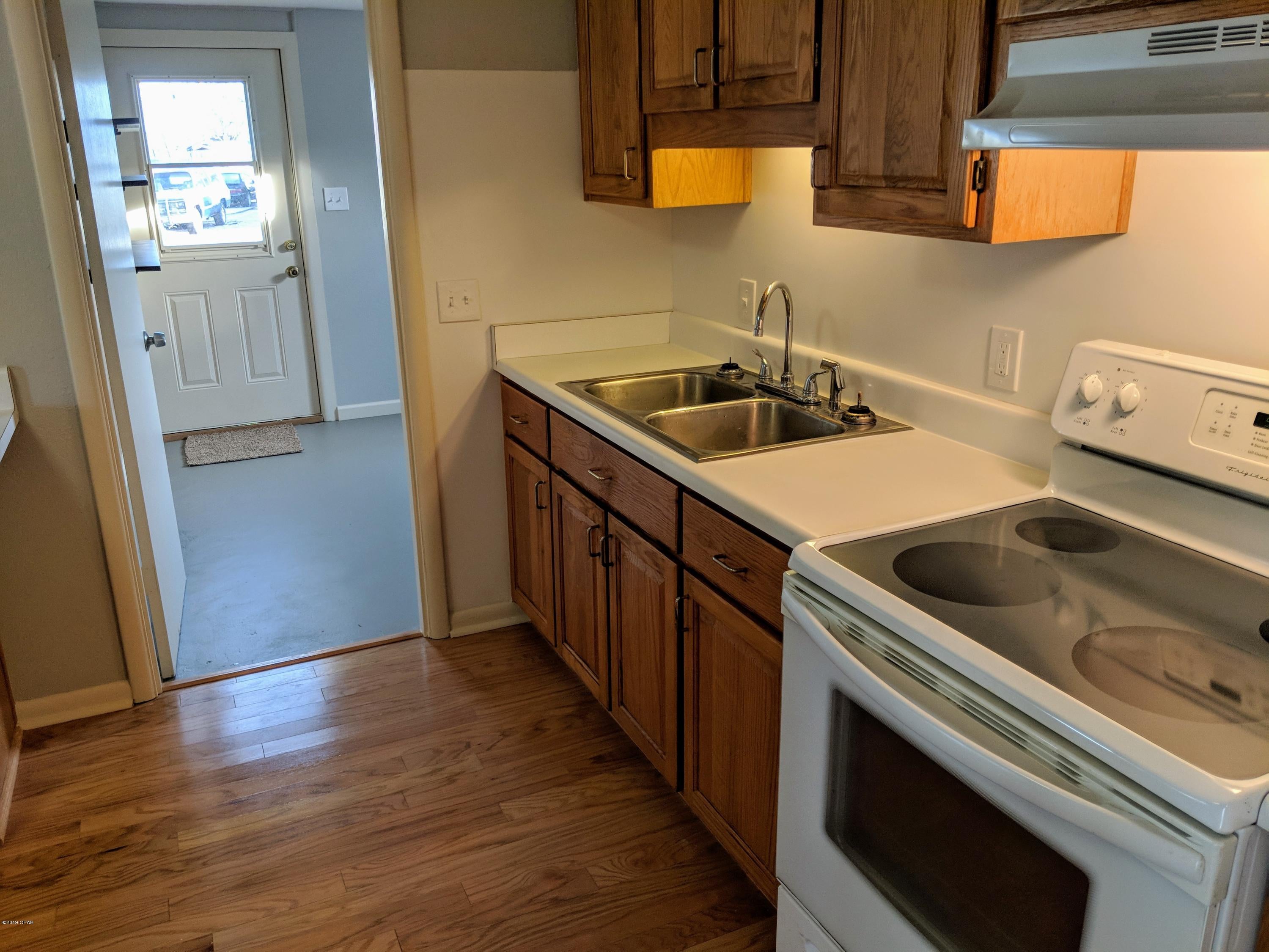 Long Point Park 1st Add - Residential
